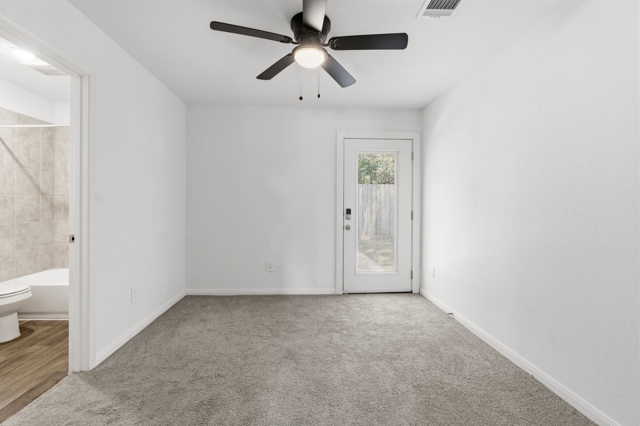 16367 Jasmine Marie Place Property Photo 9