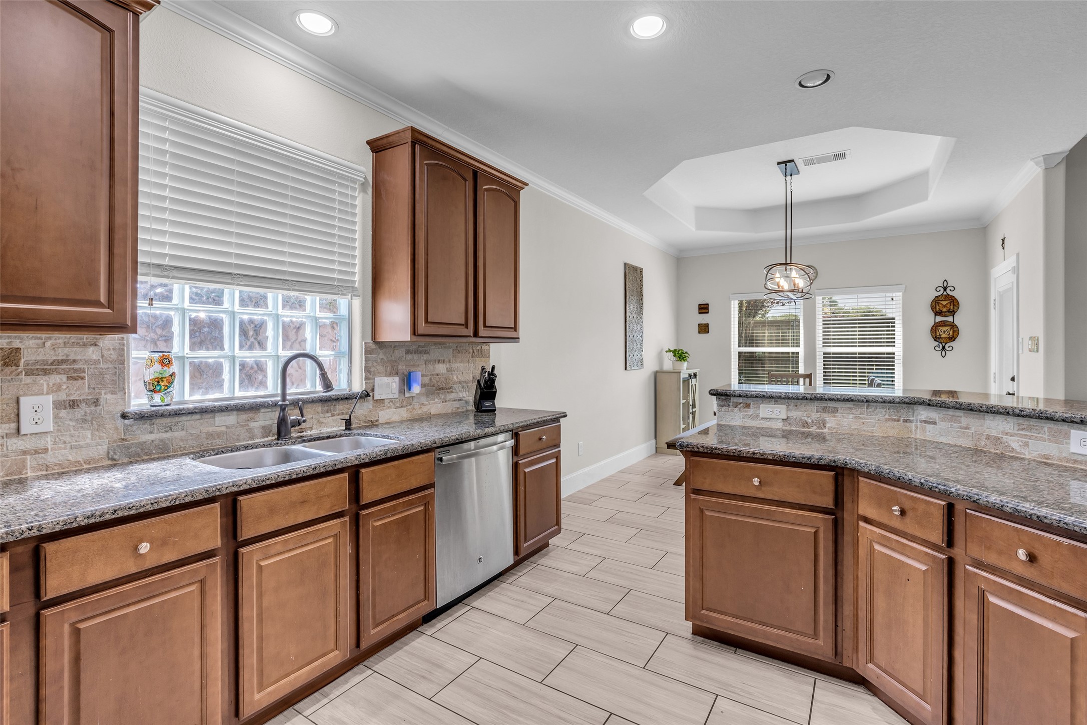 3614 Verona Property Photo 10
