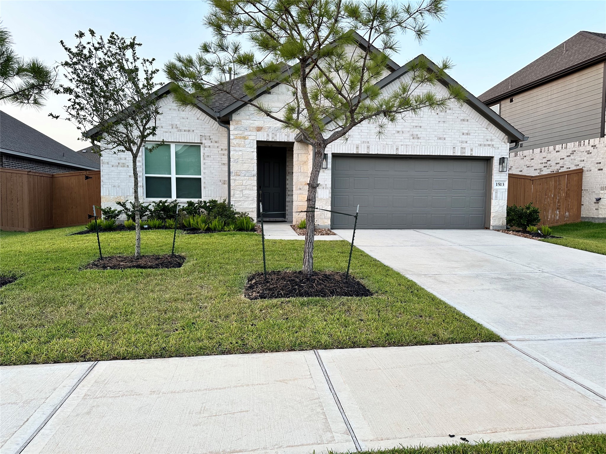 1513 Dawn Harbor Drive Property Photo