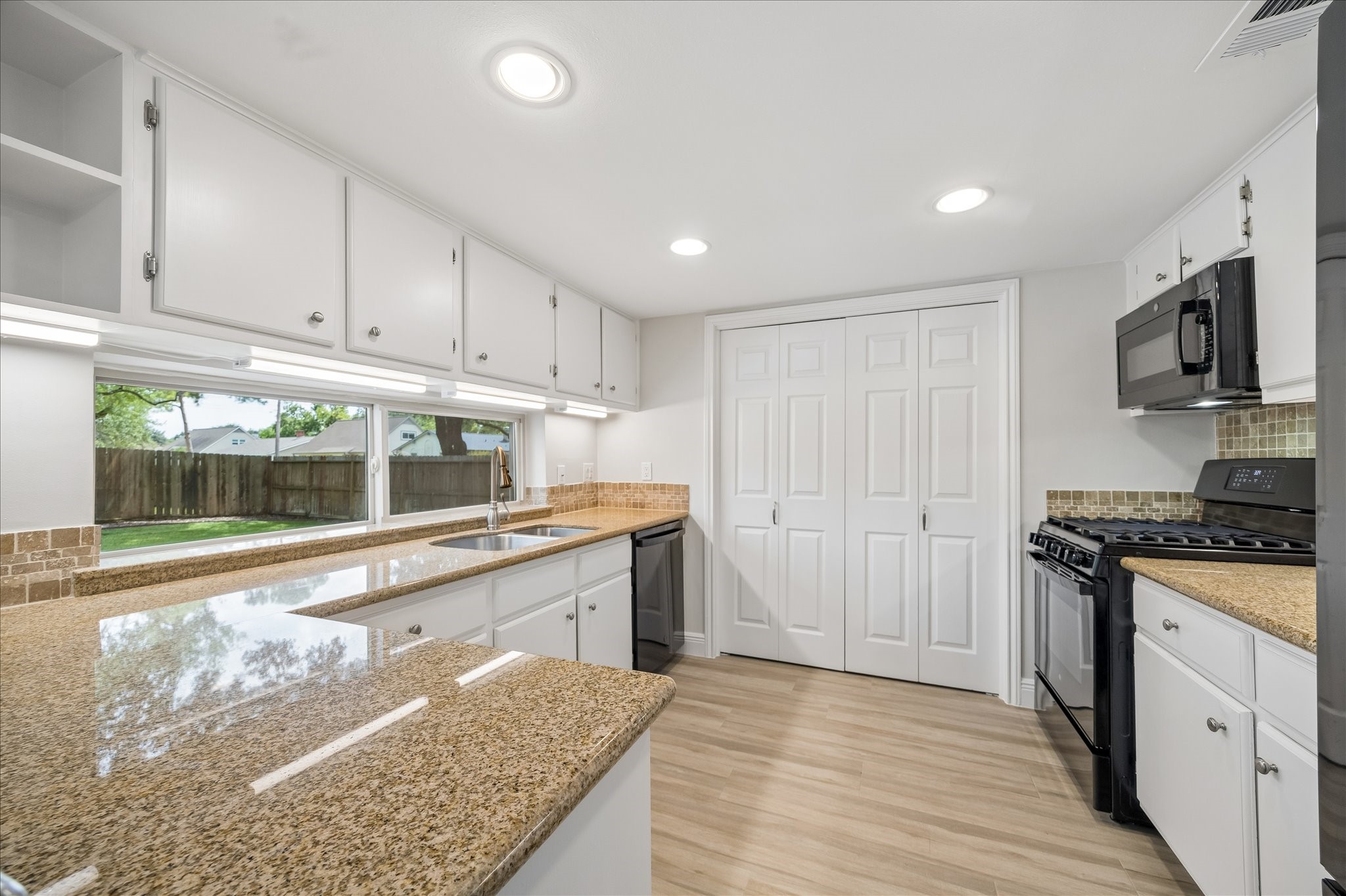 12427 Brandywyne Drive Property Photo 13