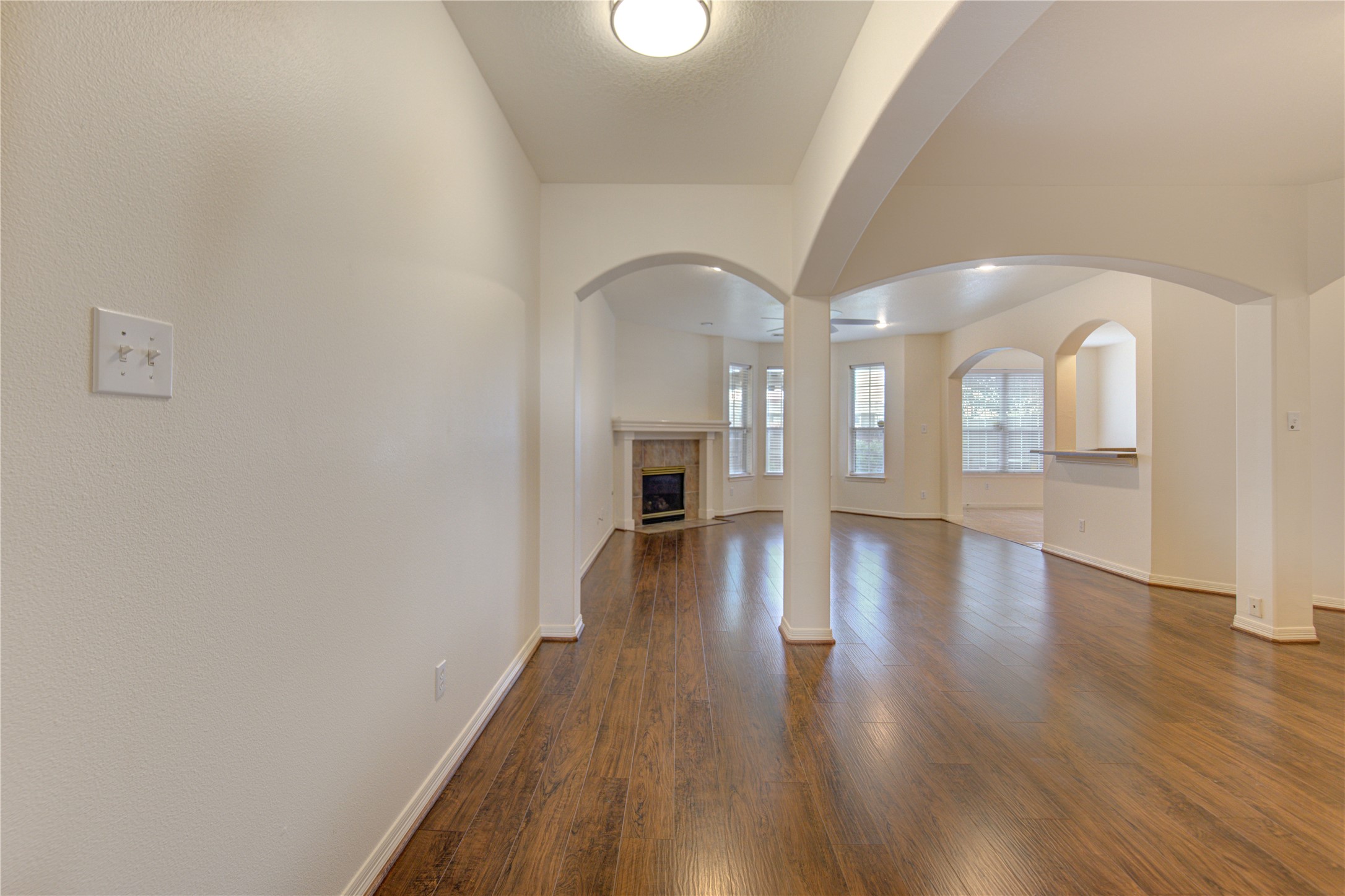 7611 S Linpar Court Property Photo 6