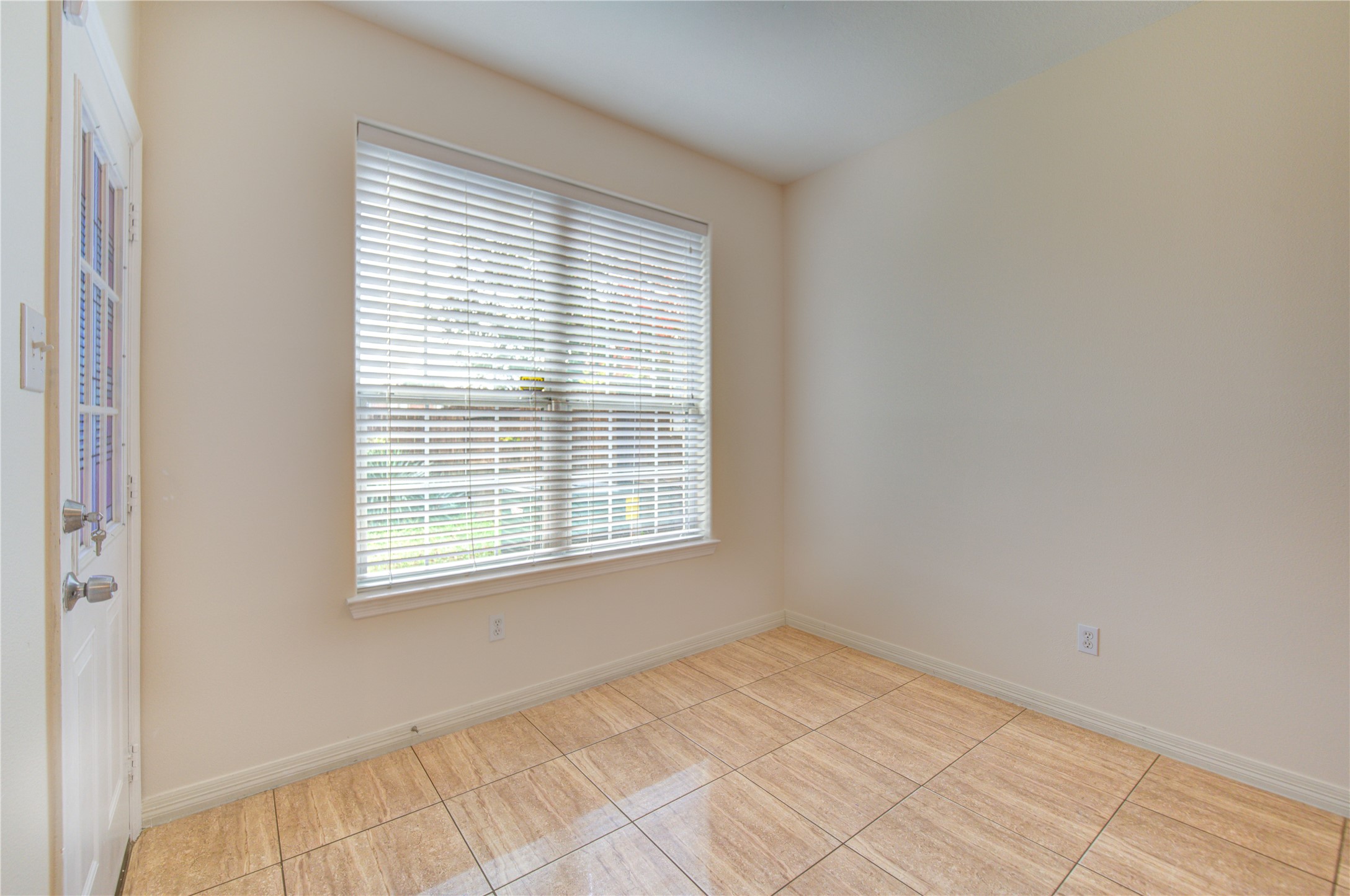 7611 S Linpar Court Property Photo 15