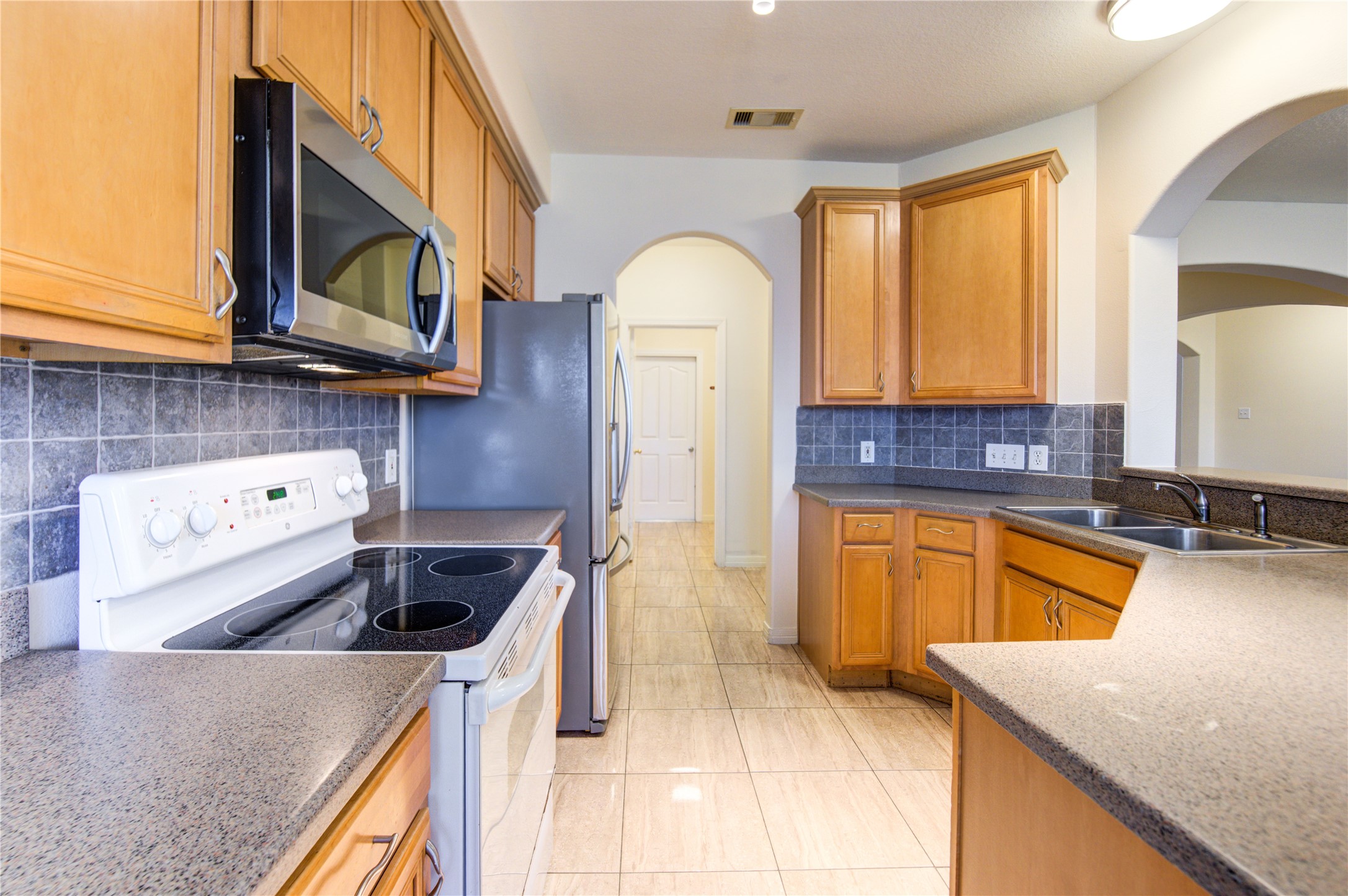 7611 S Linpar Court Property Photo 16