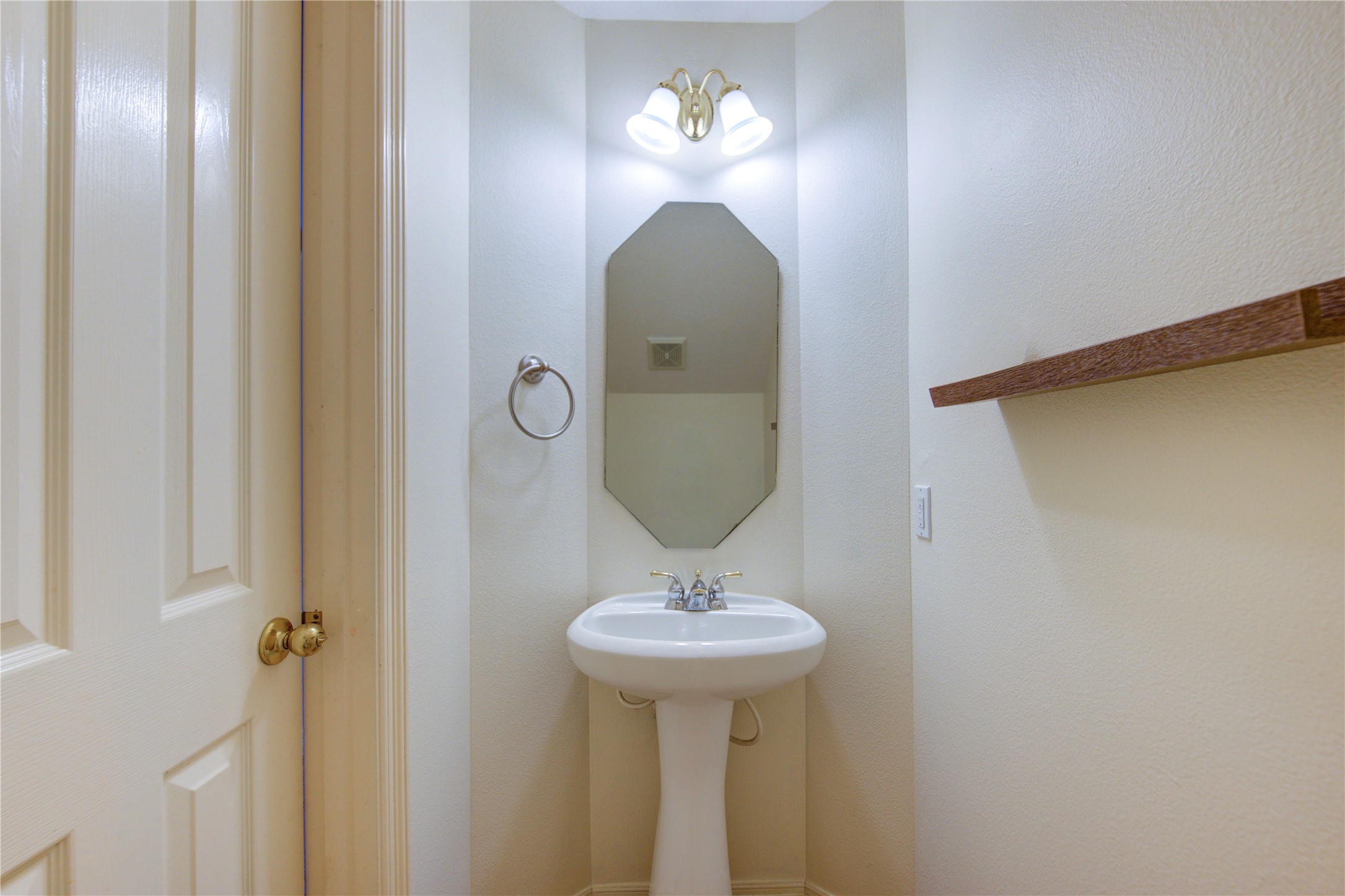 7611 S Linpar Court Property Photo 22