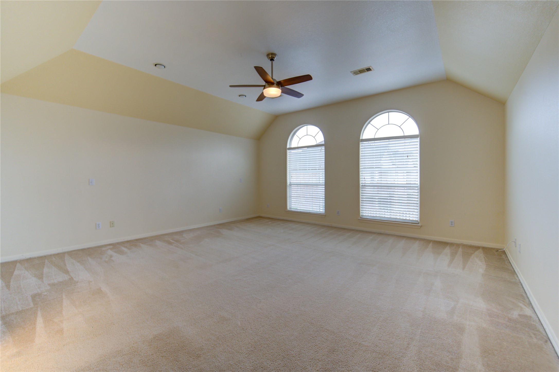 7611 S Linpar Court Property Photo 28