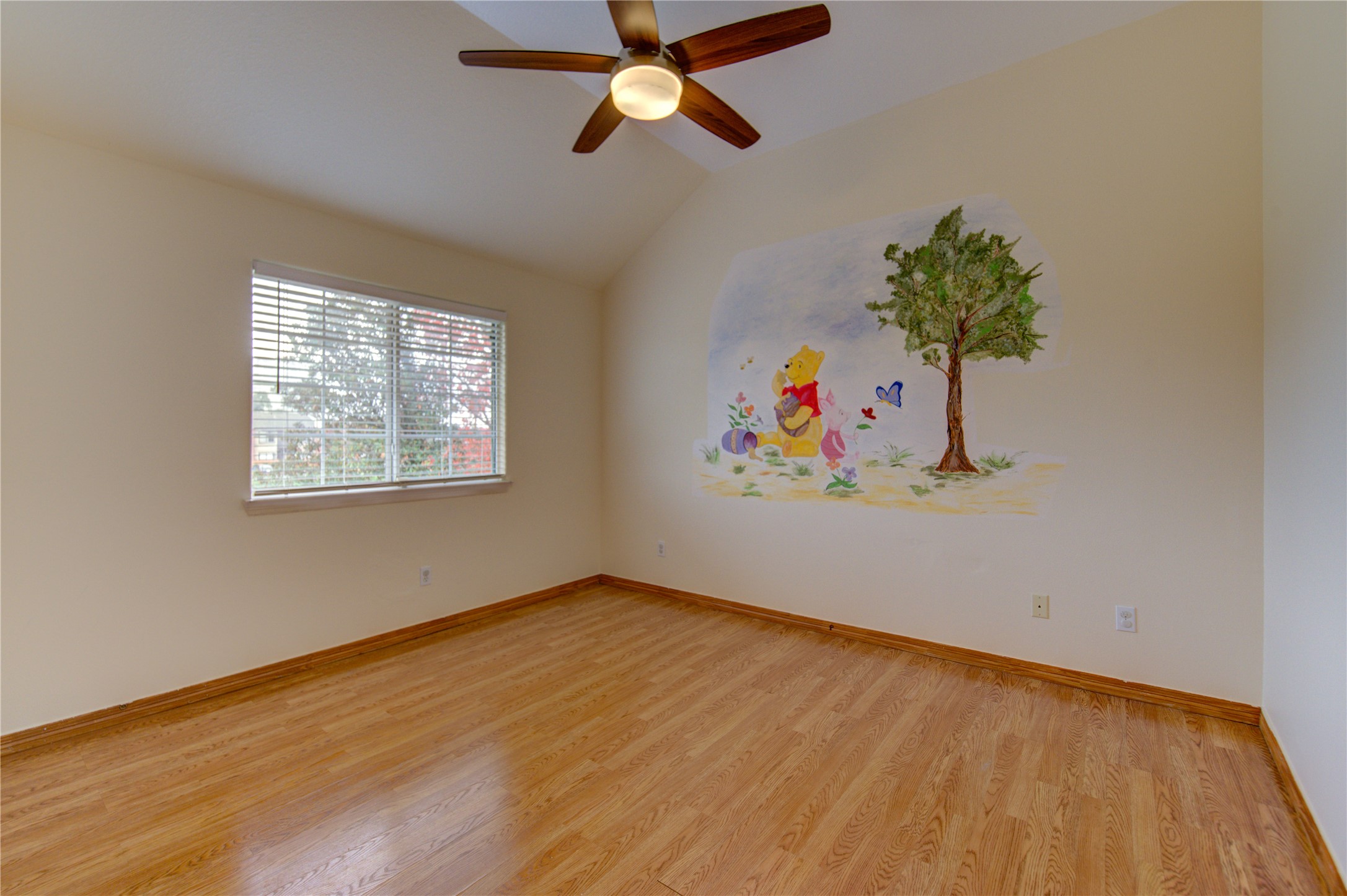 7611 S Linpar Court Property Photo 34