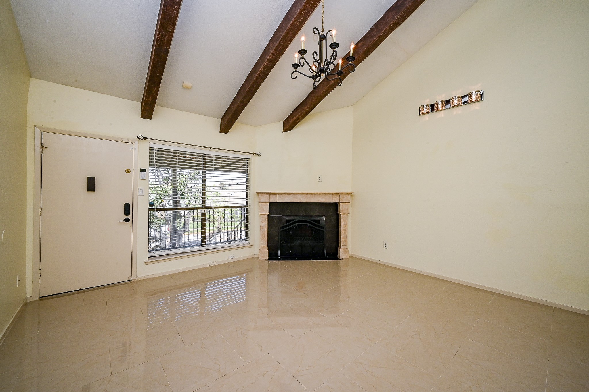 1100 Augusta Drive 60 Property Photo
