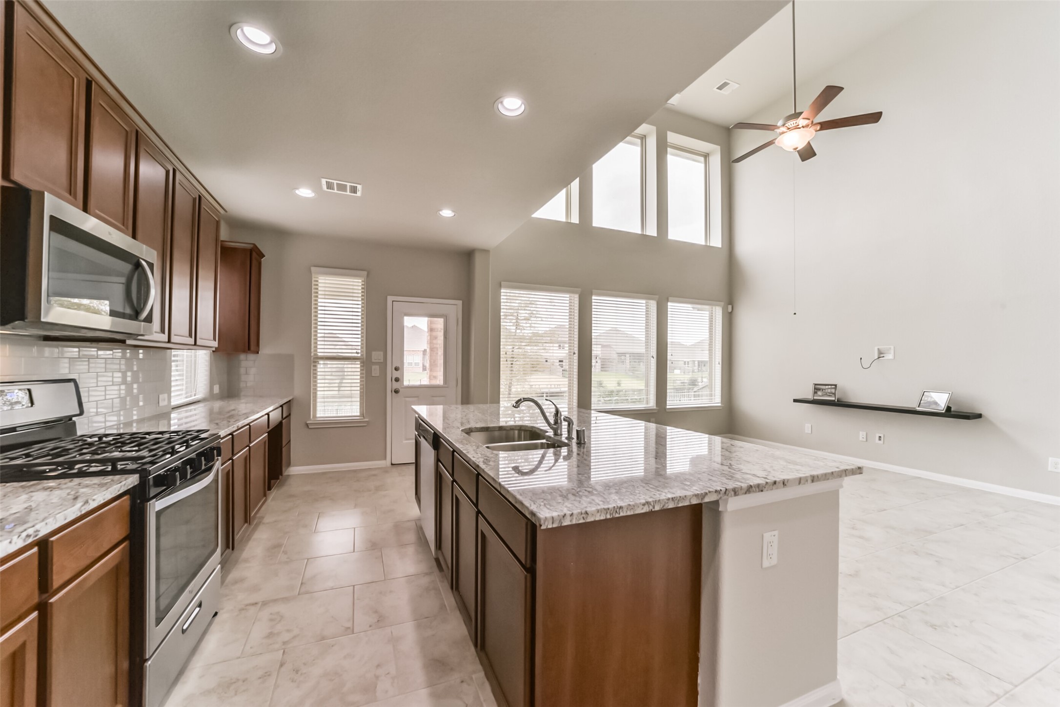 24019 Cannon Anello Court Property Photo 10