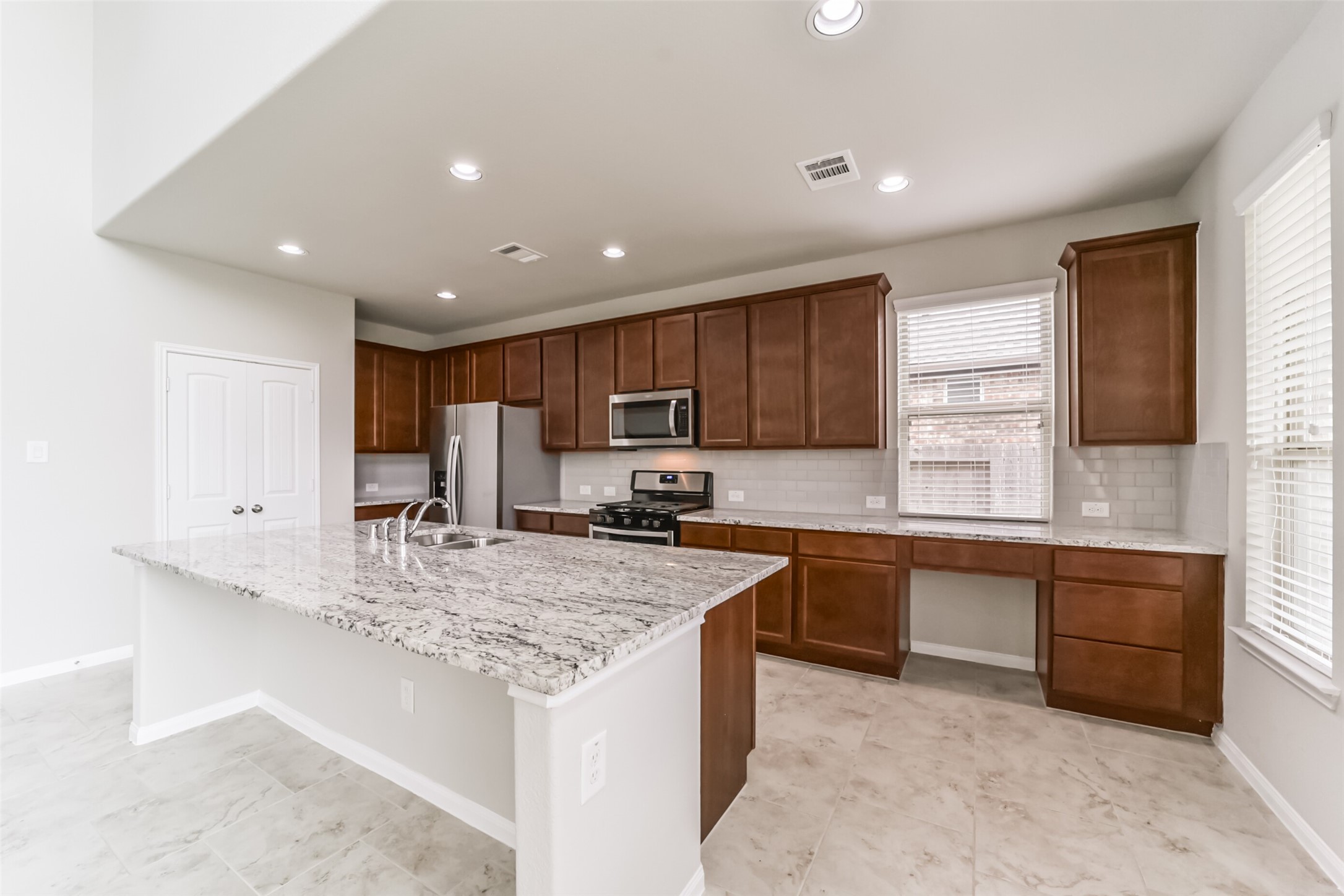 24019 Cannon Anello Court Property Photo 11