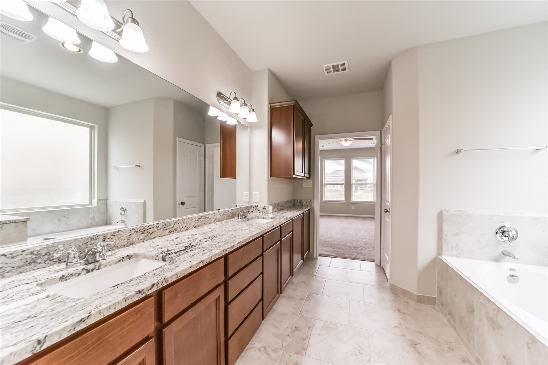 24019 Cannon Anello Court Property Photo 16