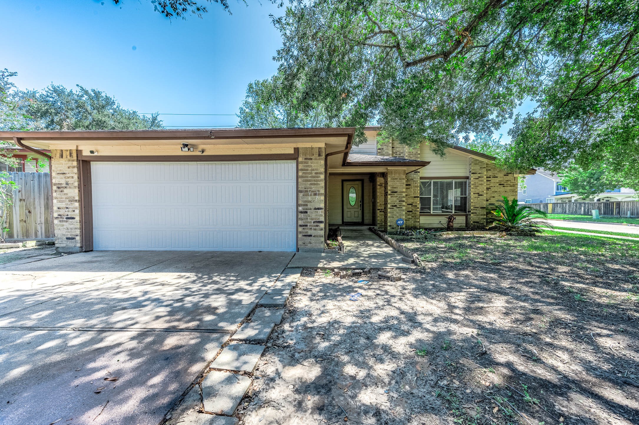 5102 Gladeside Drive Property Photo 1