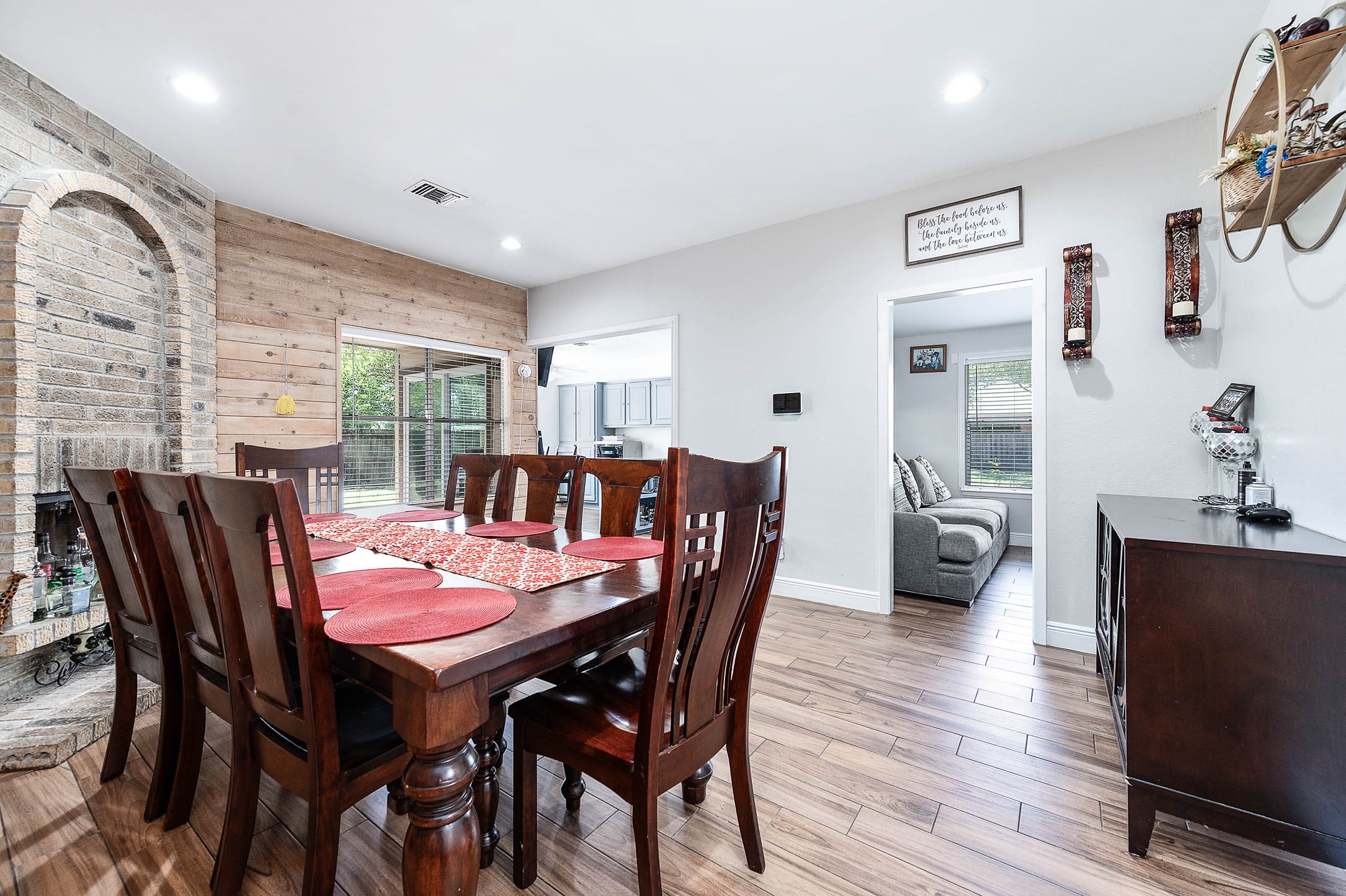 5102 Gladeside Drive Property Photo 8