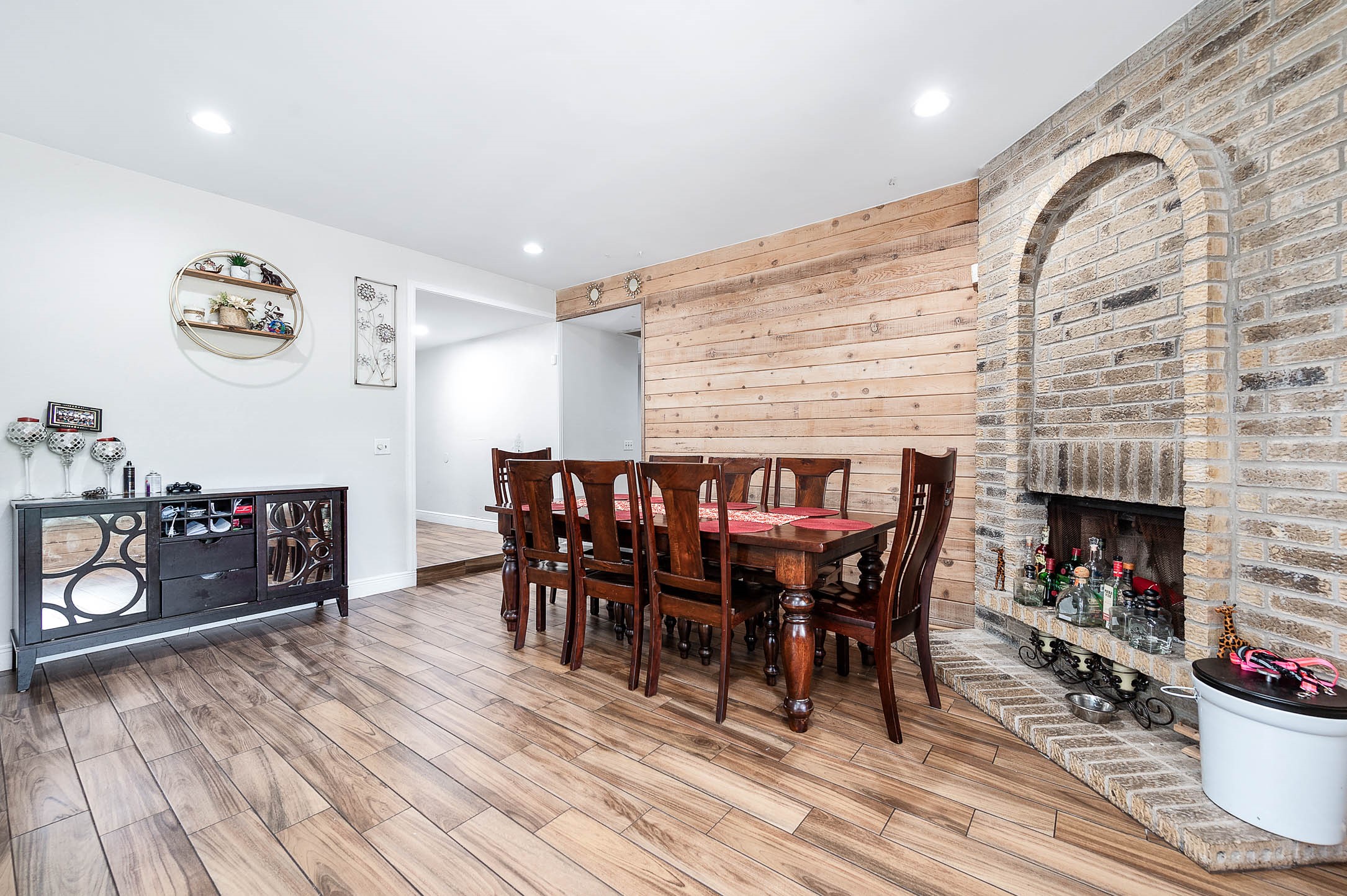 5102 Gladeside Drive Property Photo 10