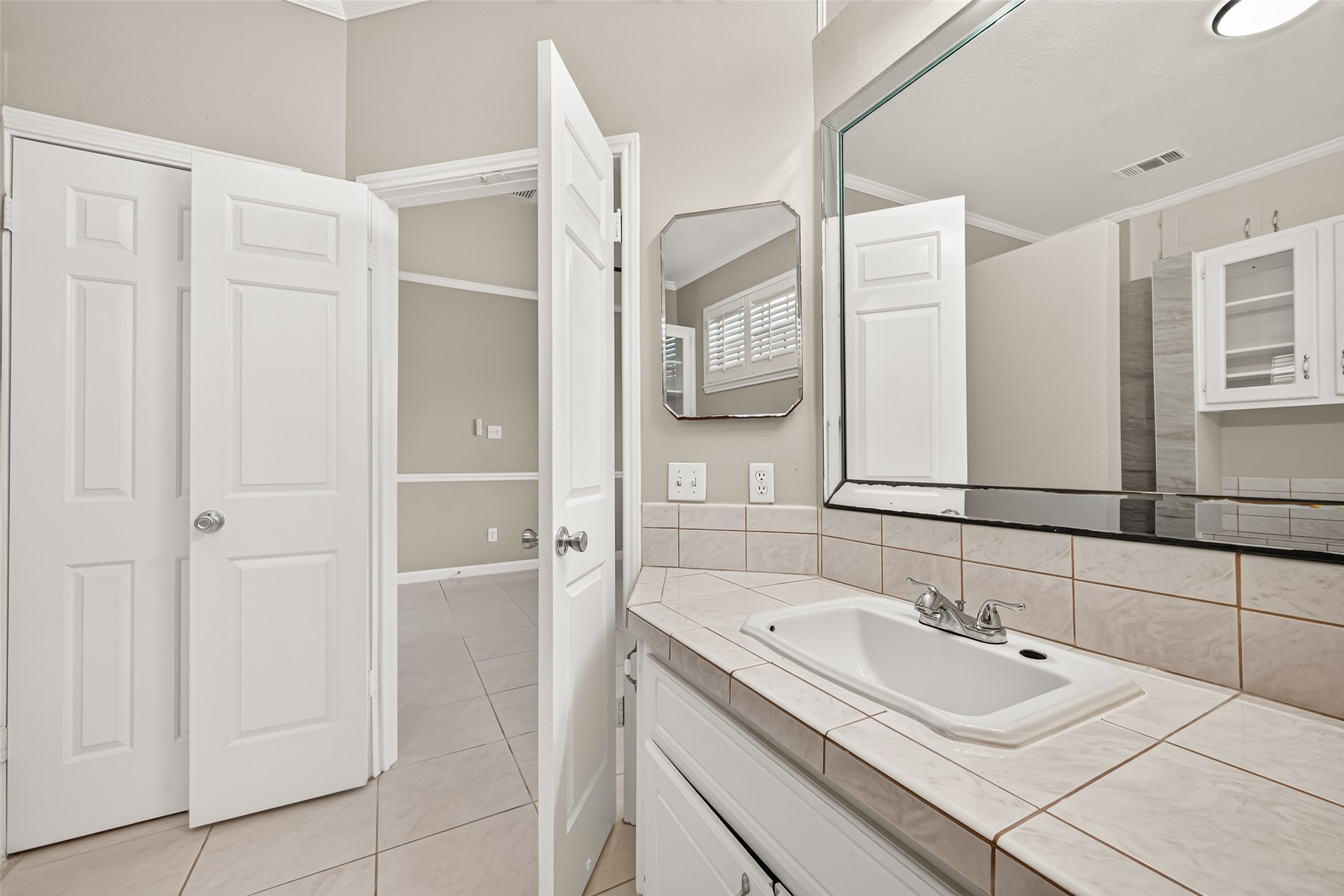8888 Benning Drive 204 Property Photo 29