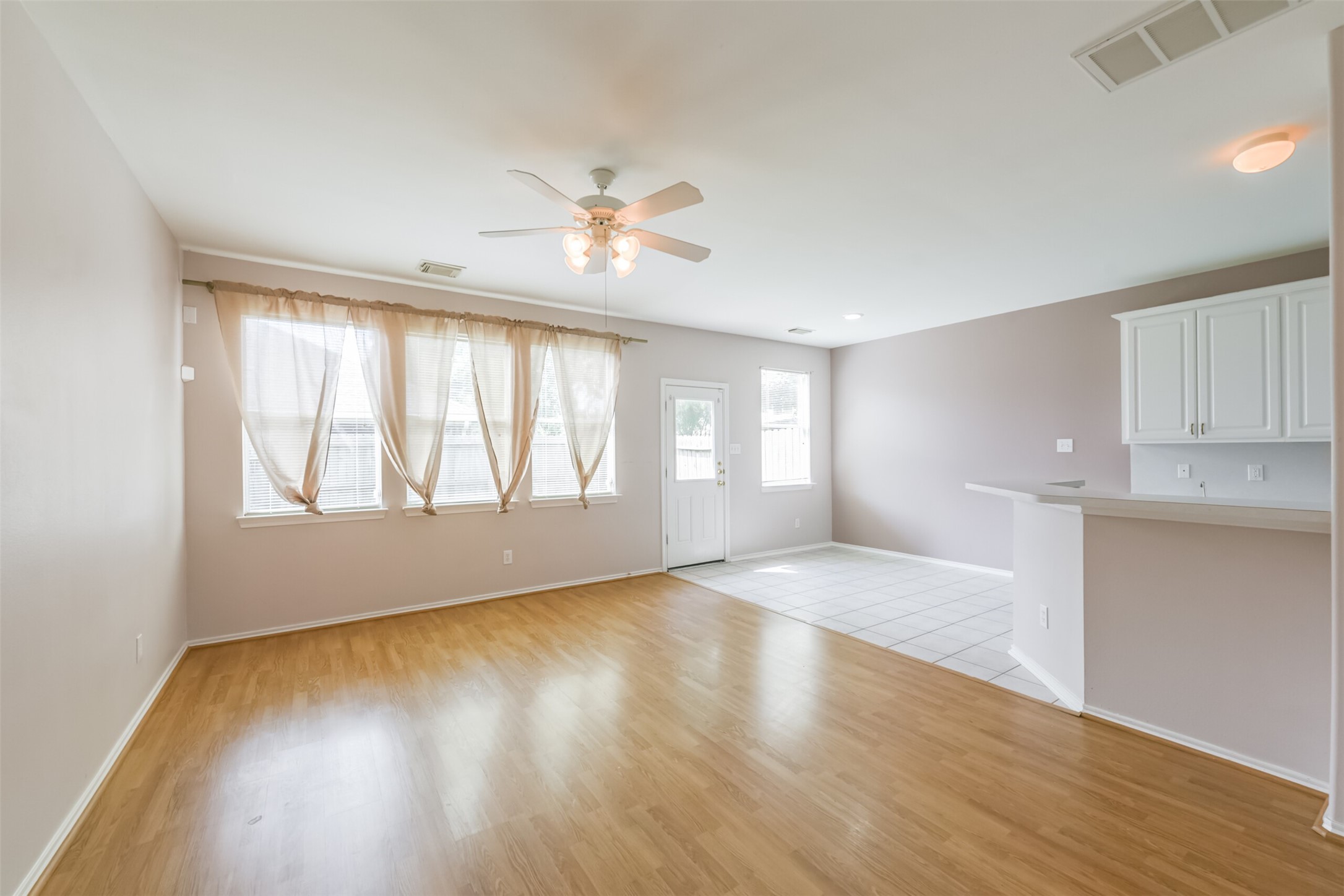 6326 Veranda Green Trail Property Photo 4