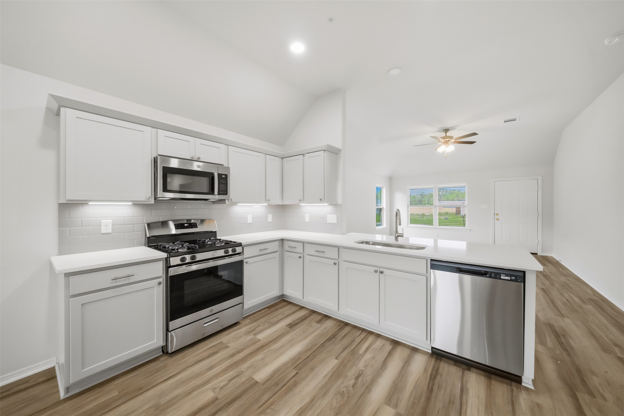 1220 High Street Property Photo 8