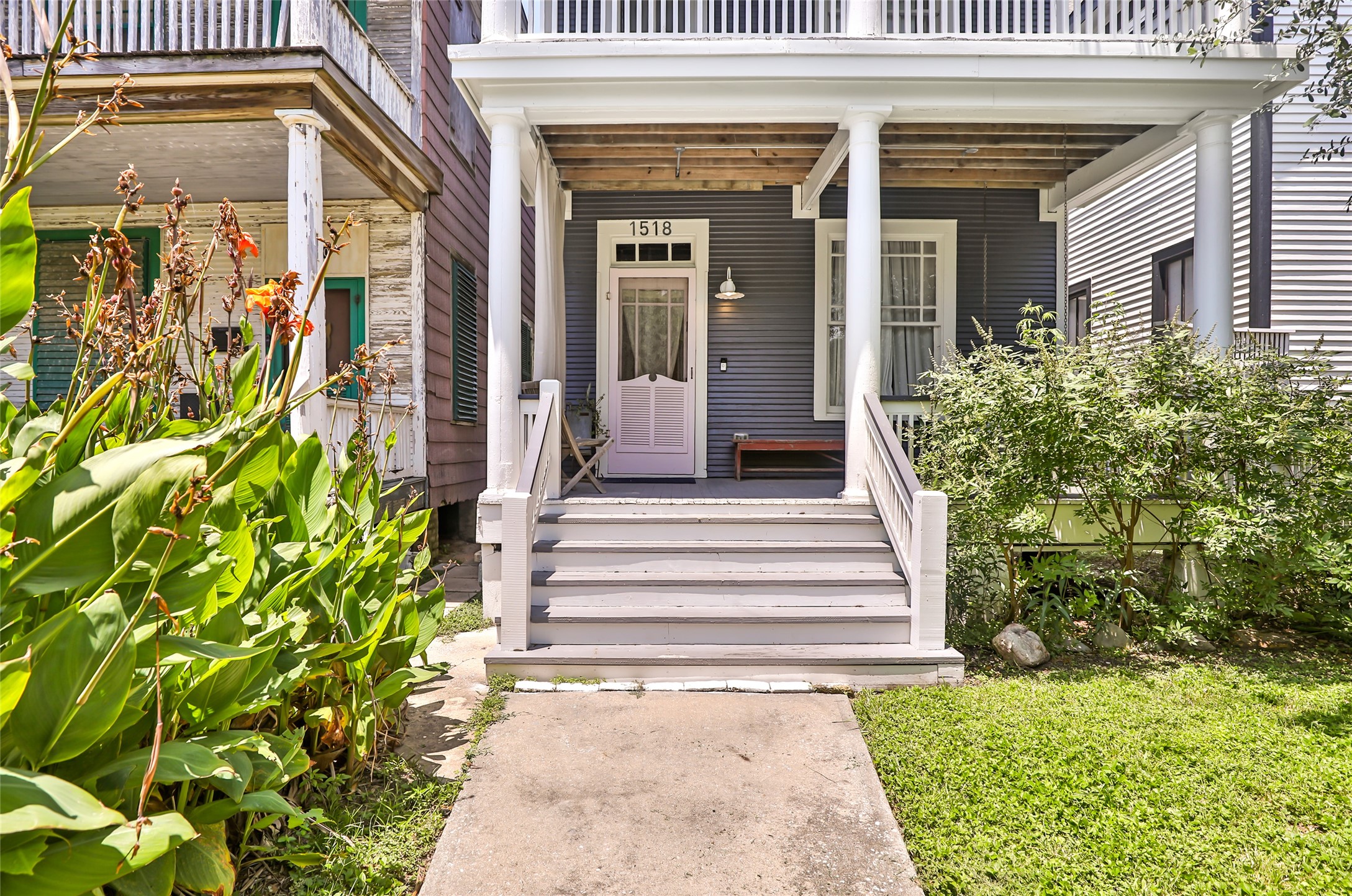 1518 Winnie Street Property Photo 4