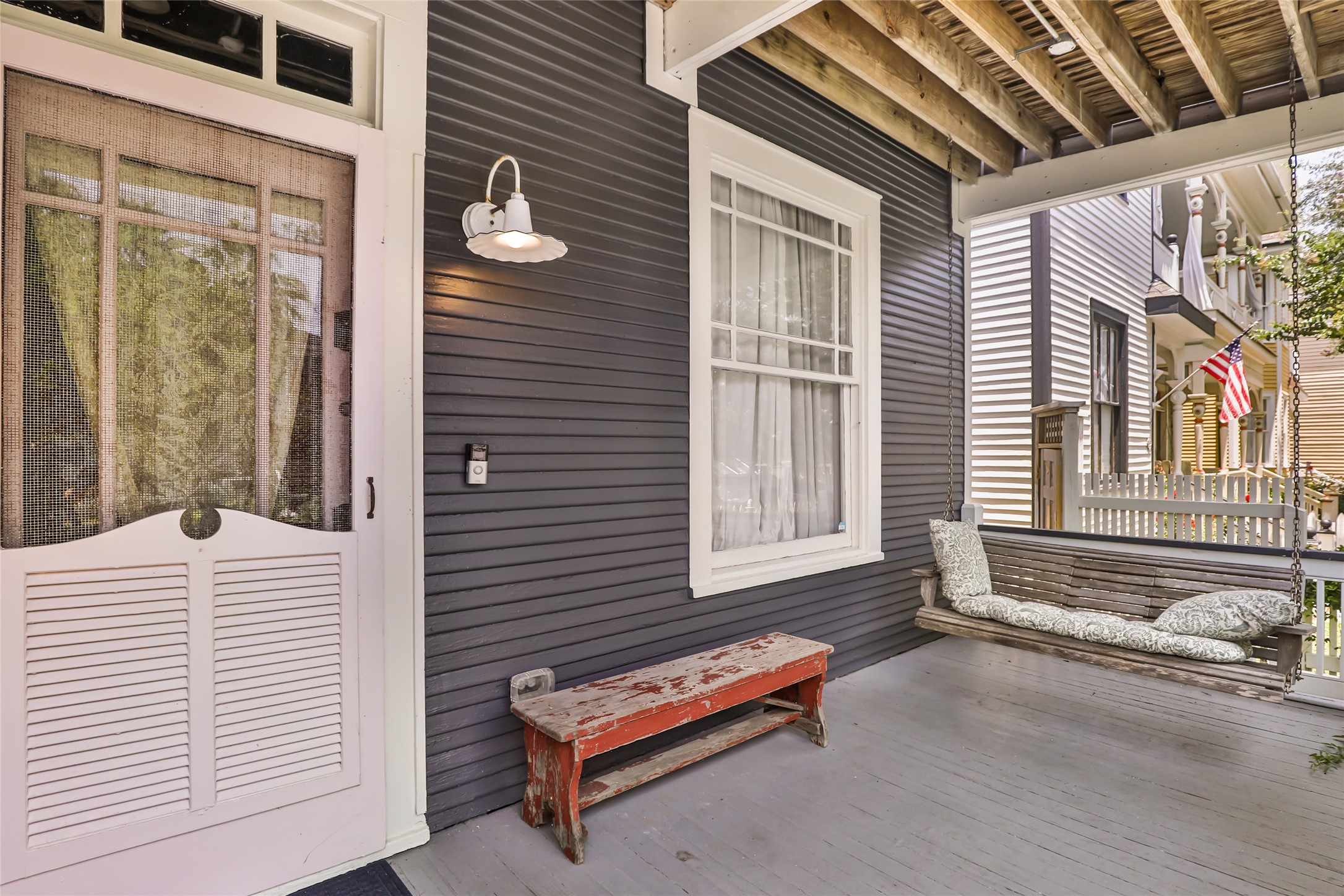 1518 Winnie Street Property Photo 6