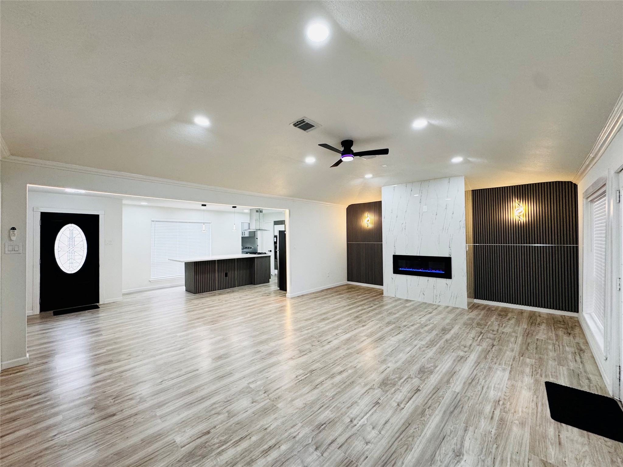 2326 Briarview Drive Property Photo 3