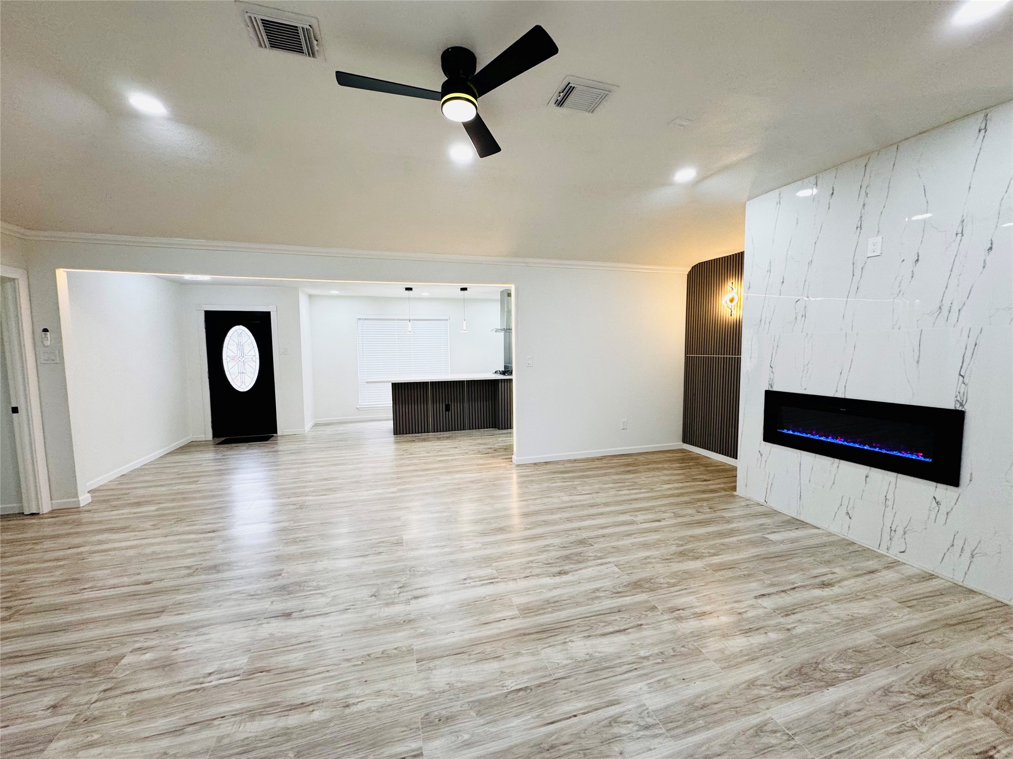 2326 Briarview Drive Property Photo 4