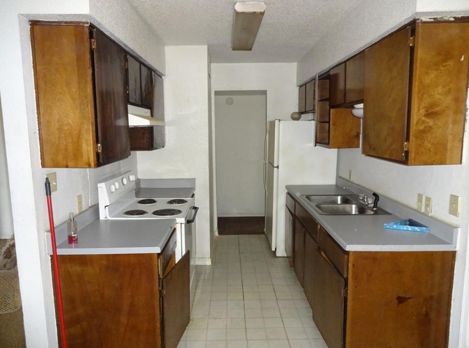 6617 N Lincoln Drive Property Photo 3