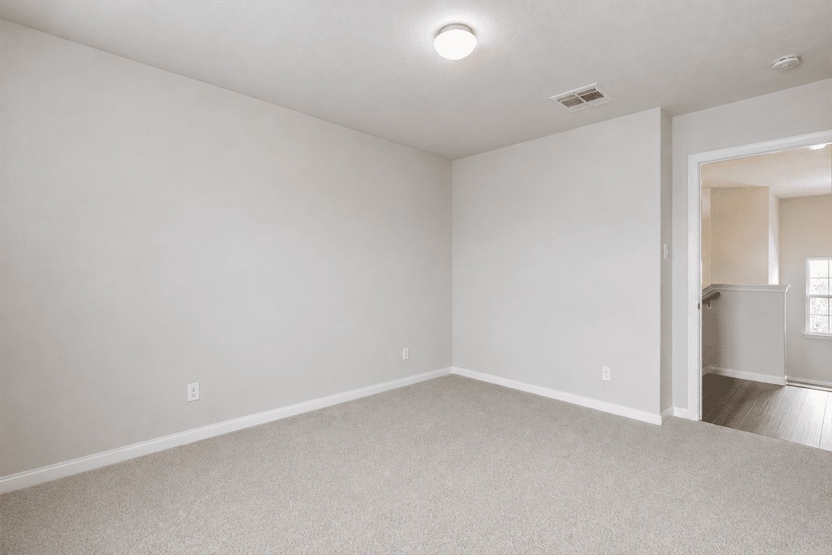 24511 Hampton Lakes Dr Property Photo 6