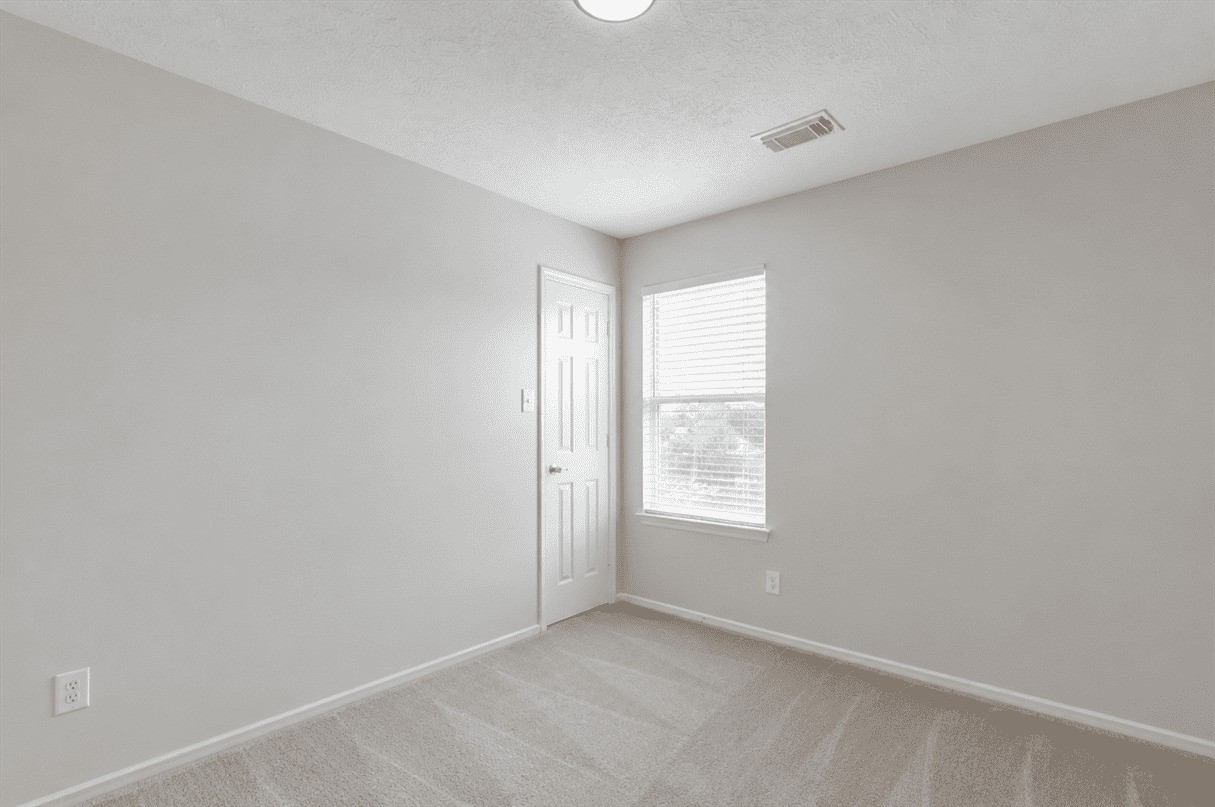 24511 Hampton Lakes Dr Property Photo 10