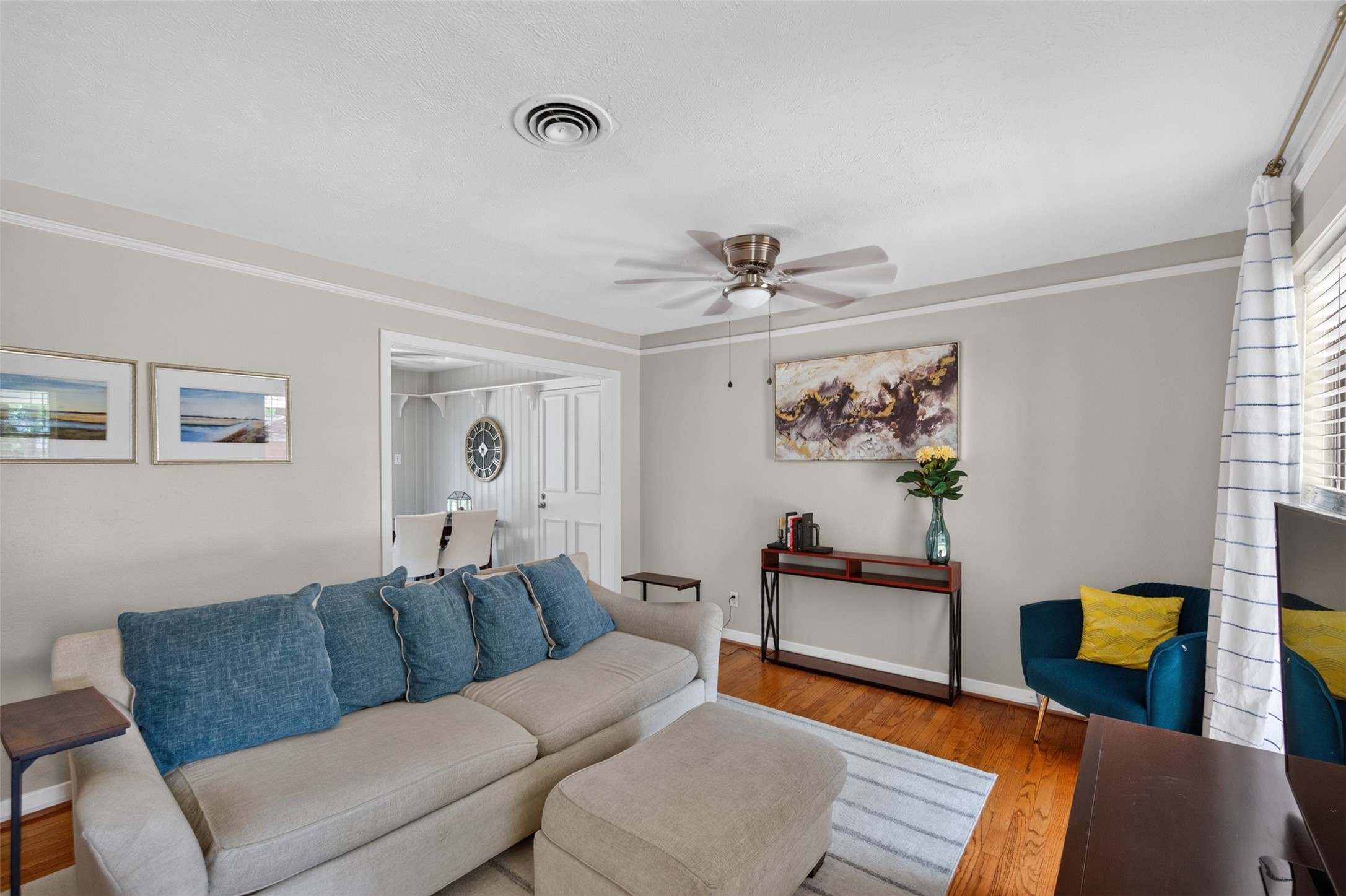 10706 Oasis Drive Property Photo 7
