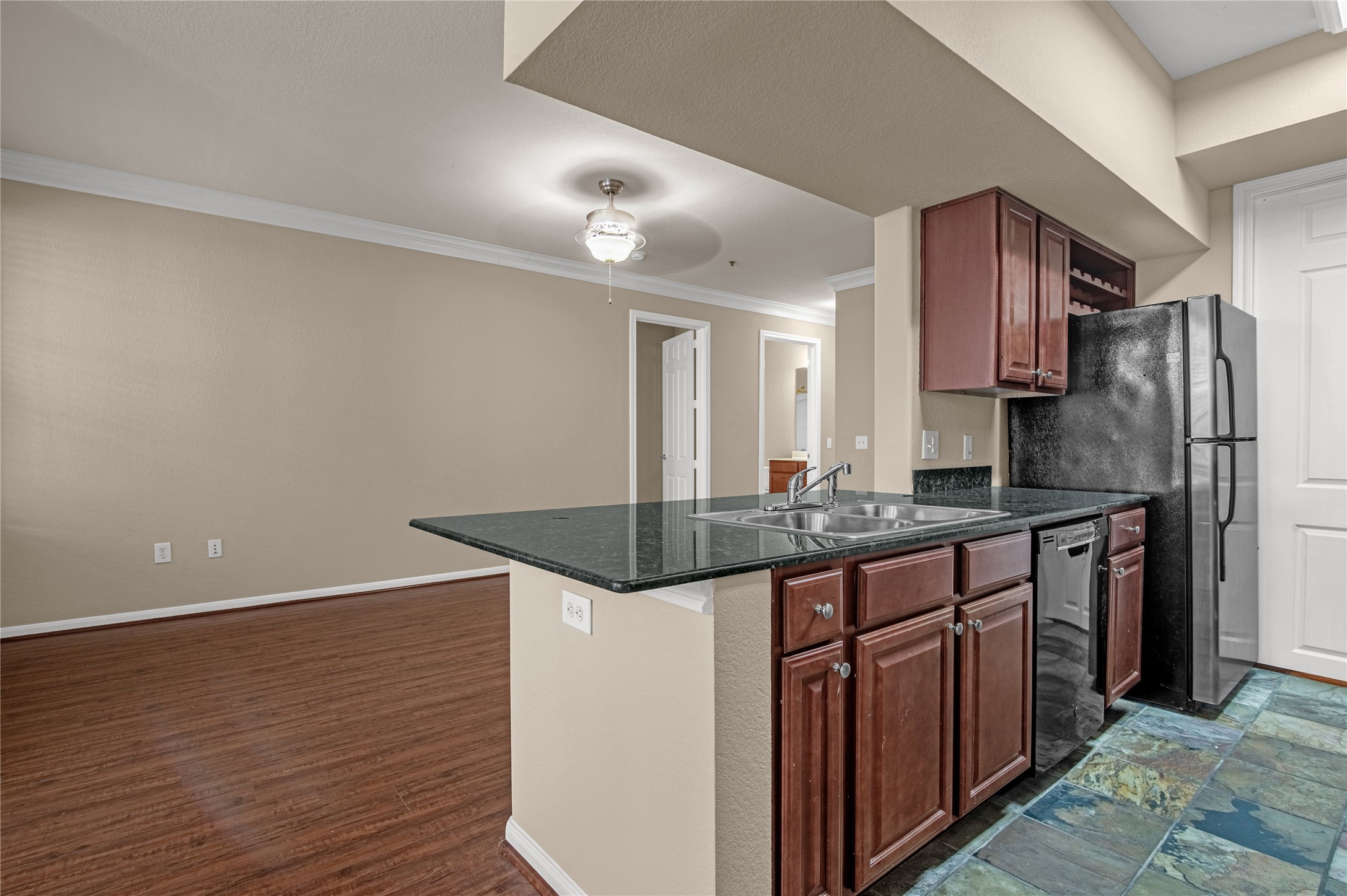 7575 Kirby Drive 3202 Property Photo 18