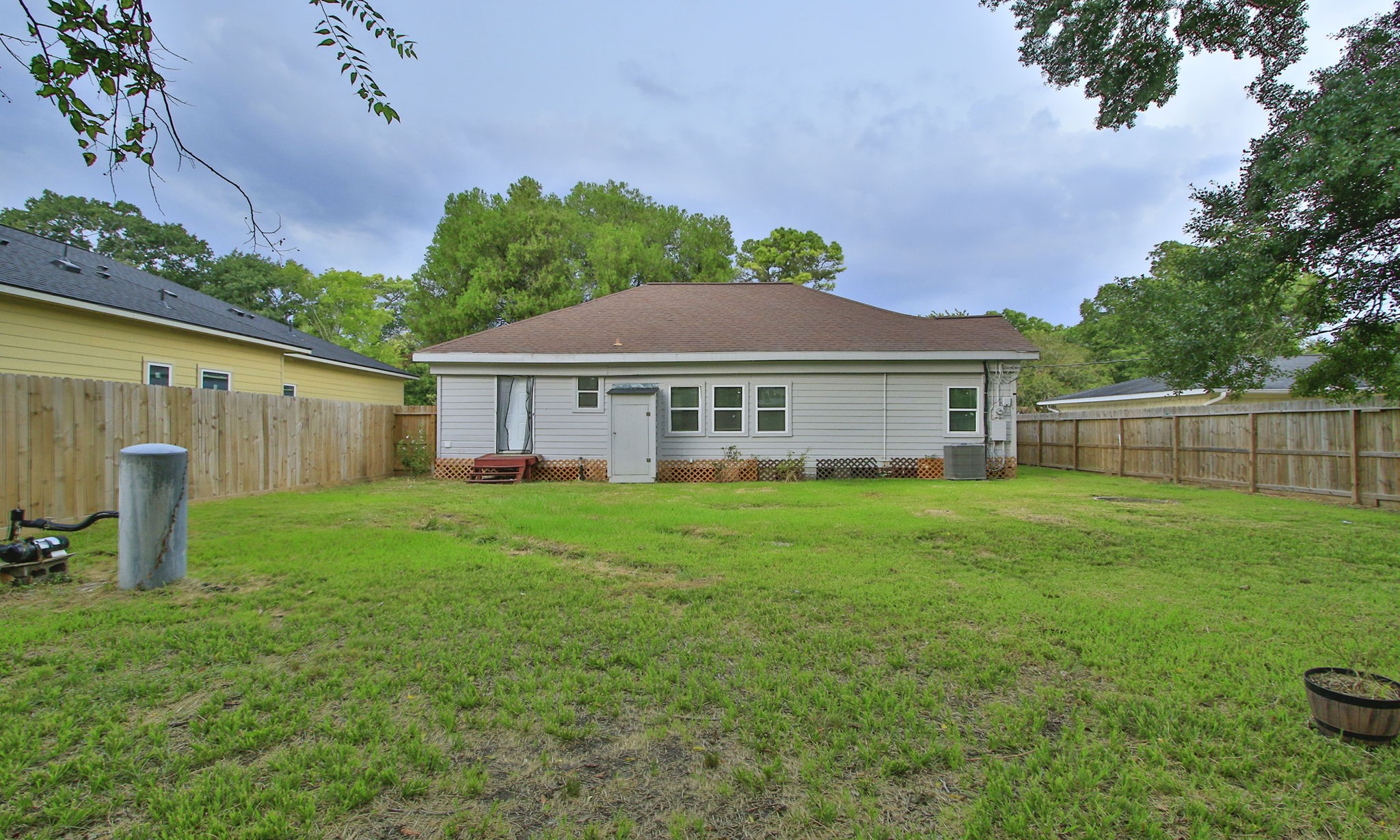 2703 Areba Street Property Photo 1