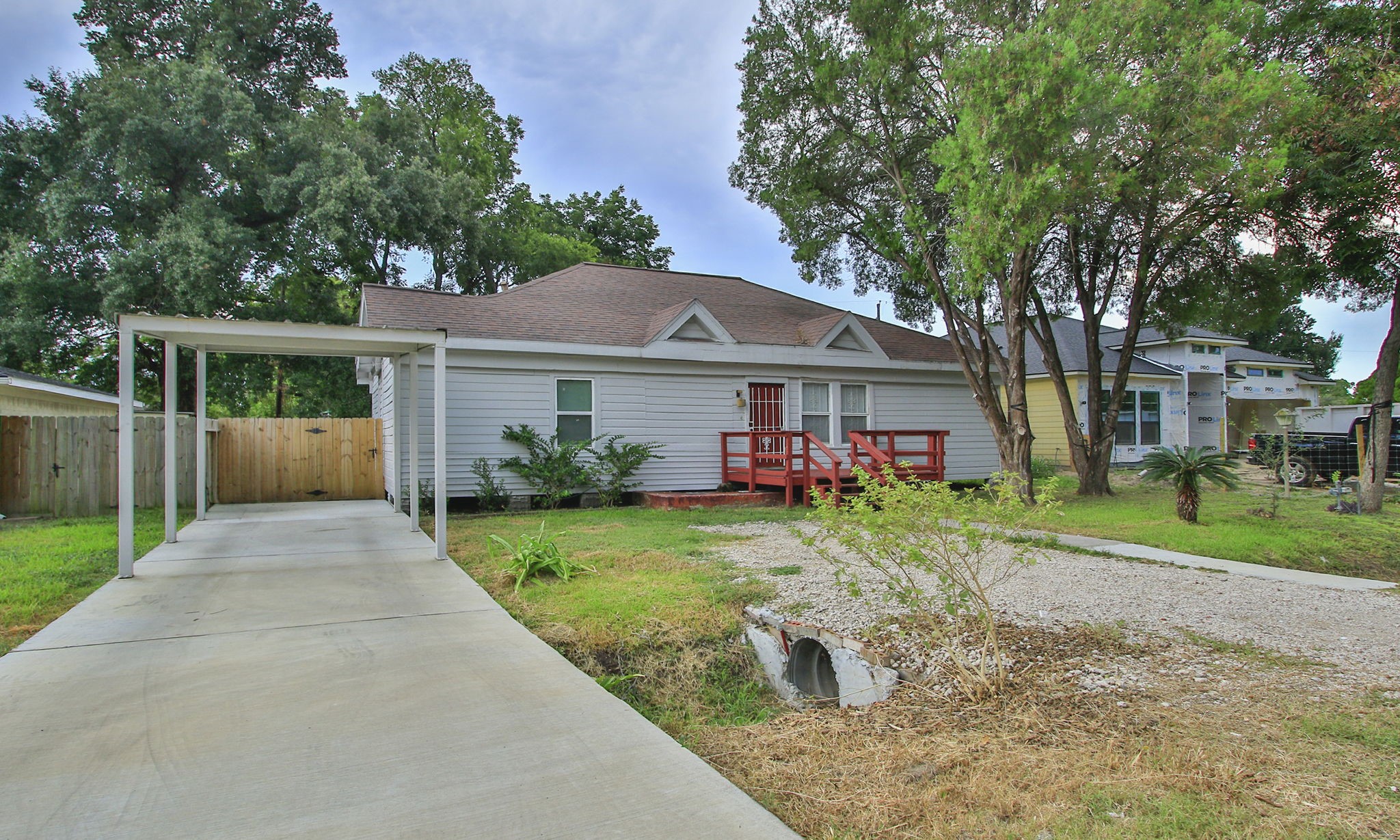 2703 Areba Street Property Photo 5