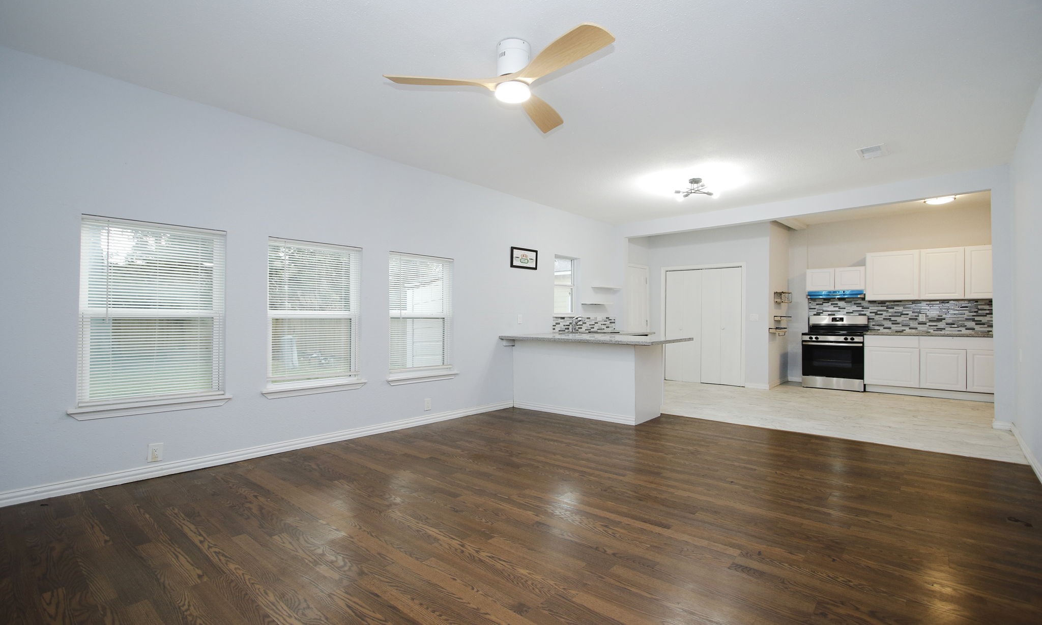 2703 Areba Street Property Photo 16