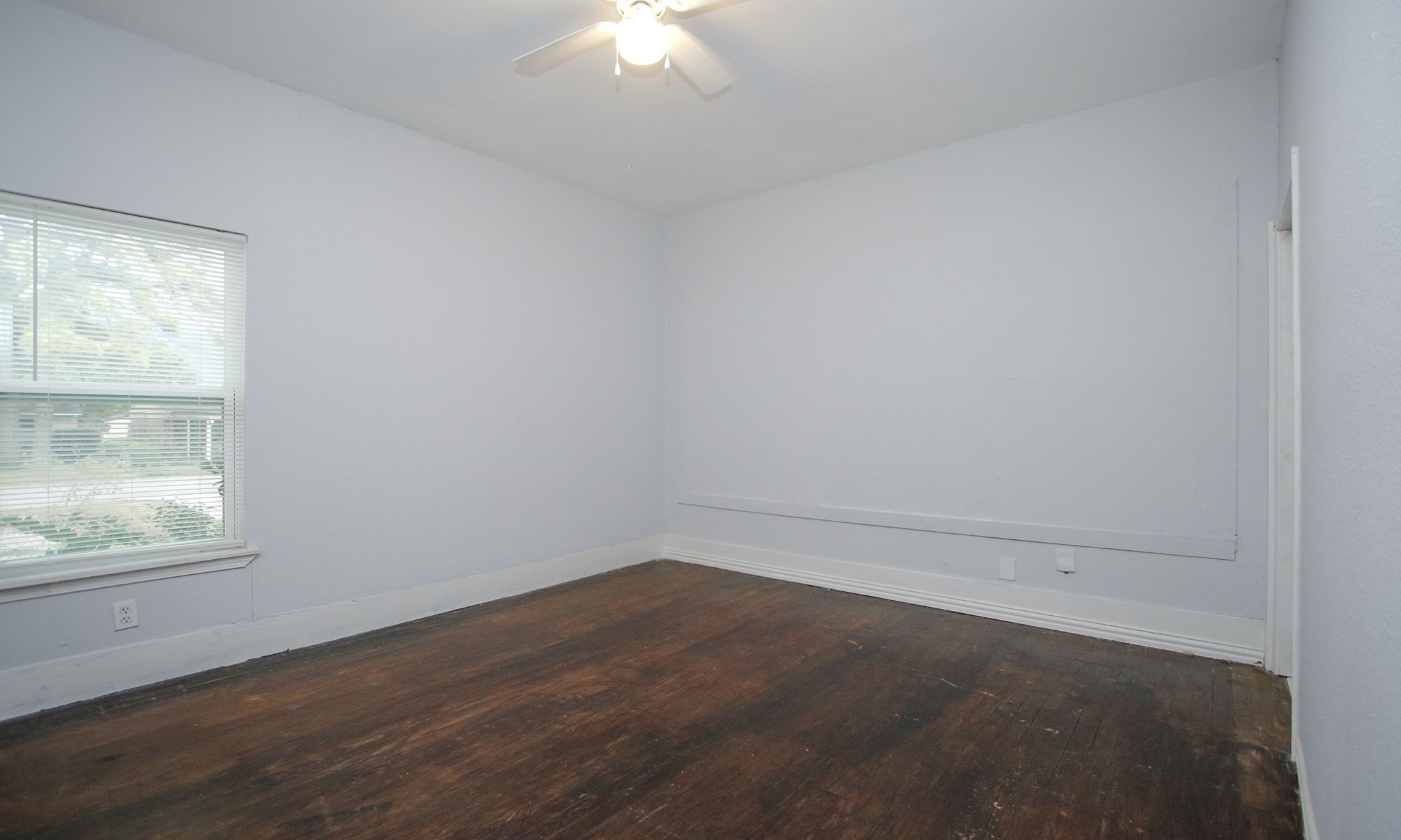2703 Areba Street Property Photo 24