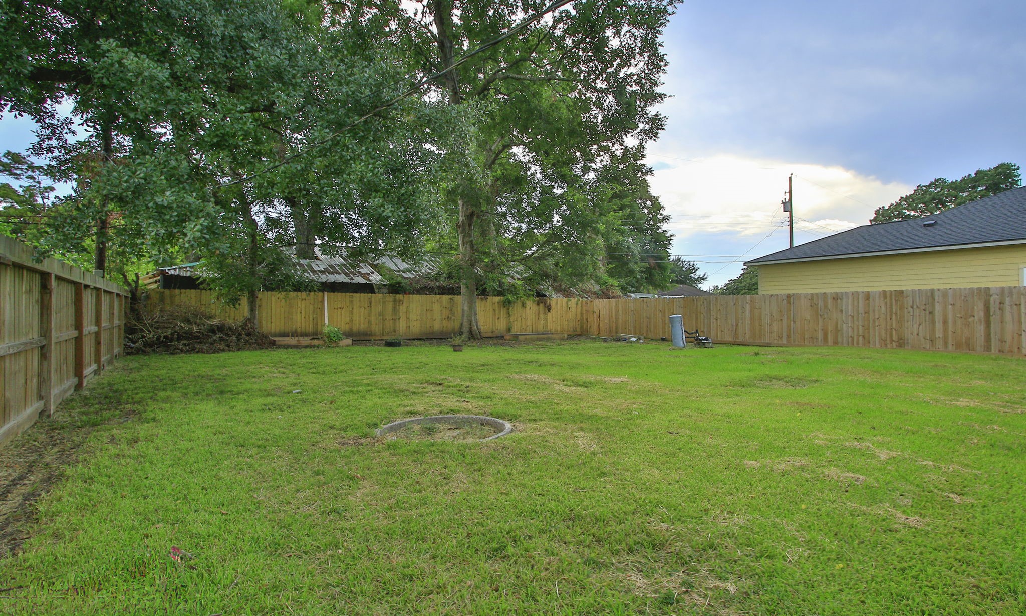 2703 Areba Street Property Photo 39