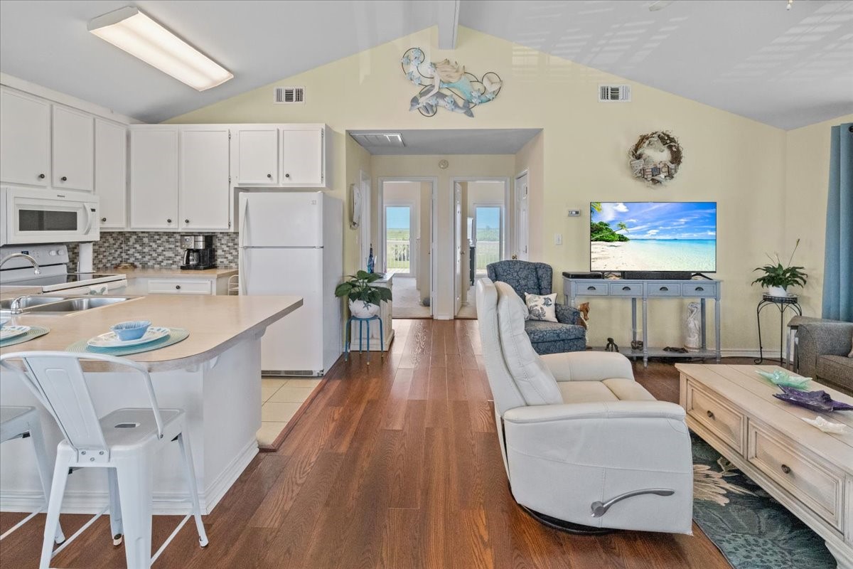 3343 Pirates Cove Property Photo 15