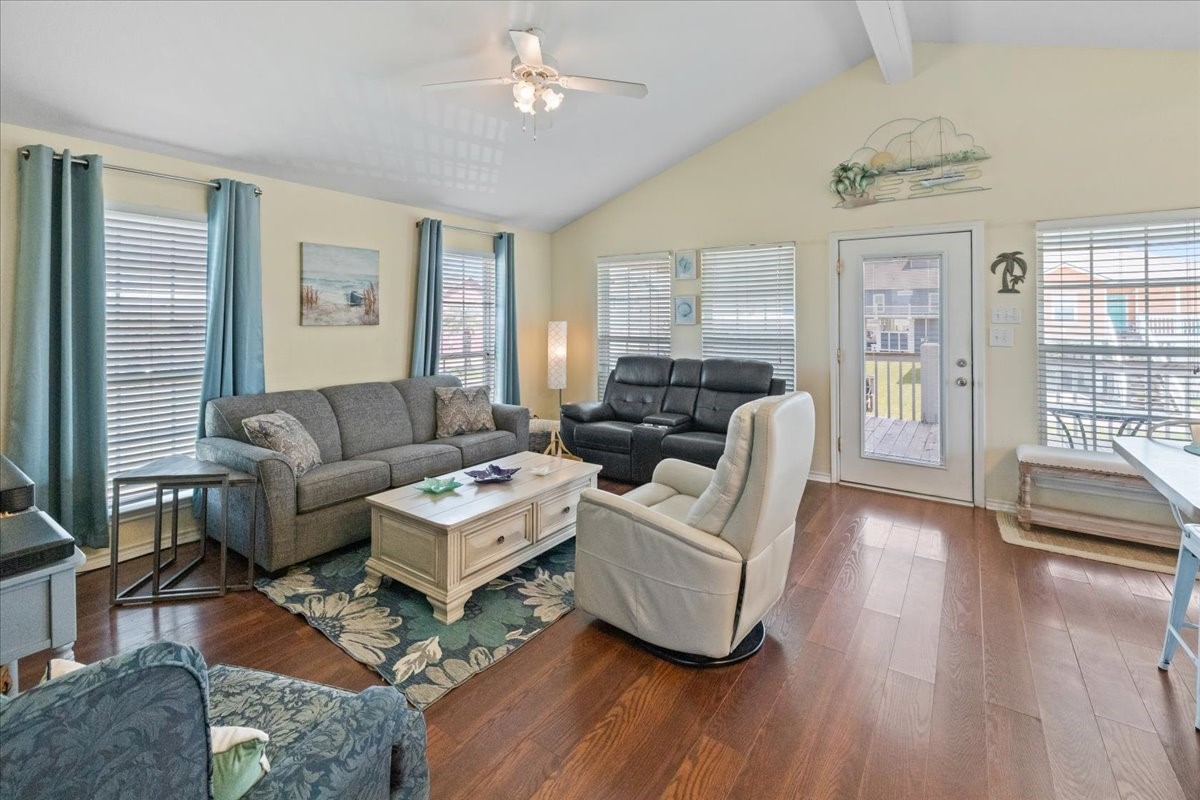 3343 Pirates Cove Property Photo 16