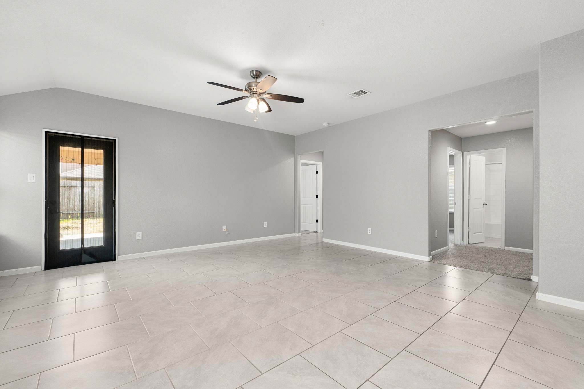 614 Harvest Bluff Drive Property Photo 12