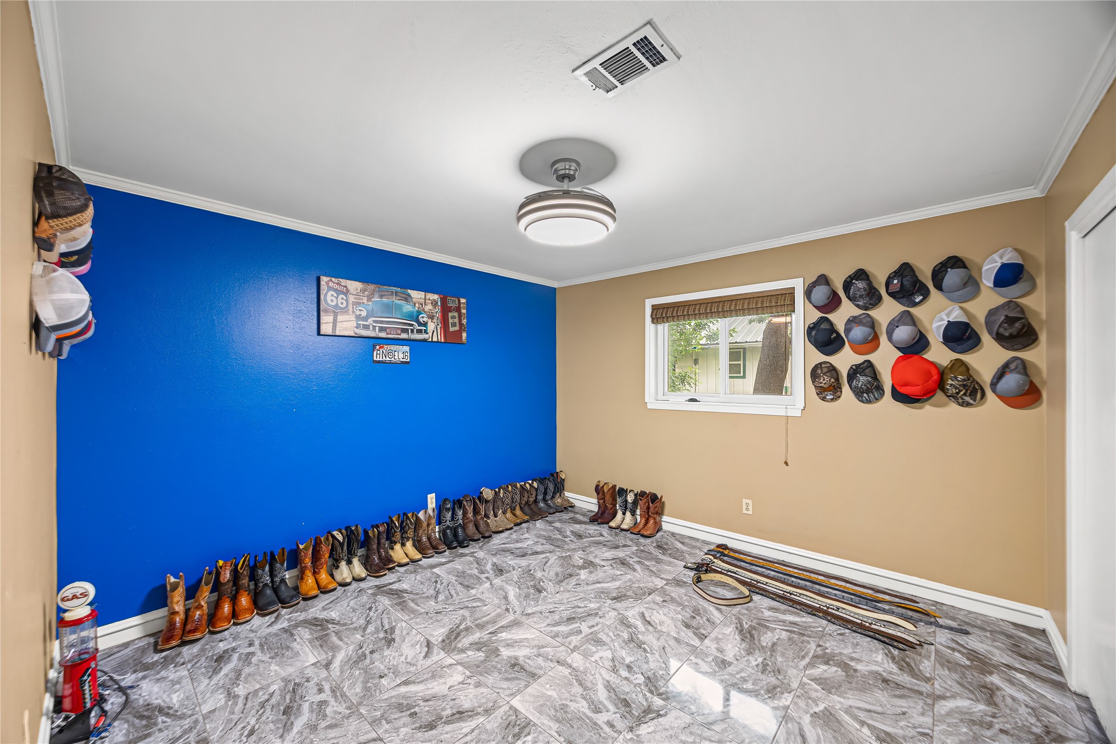 102 Crestway Drive Property Photo 16