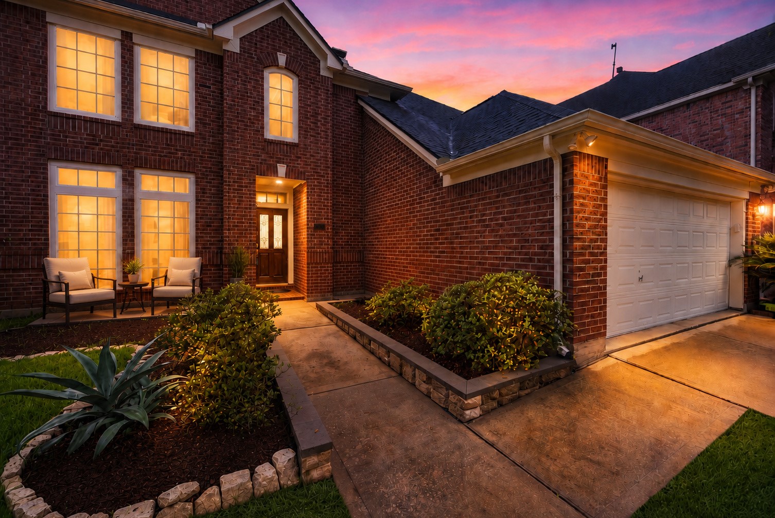 5724 Shady Hollow Court Property Photo 3