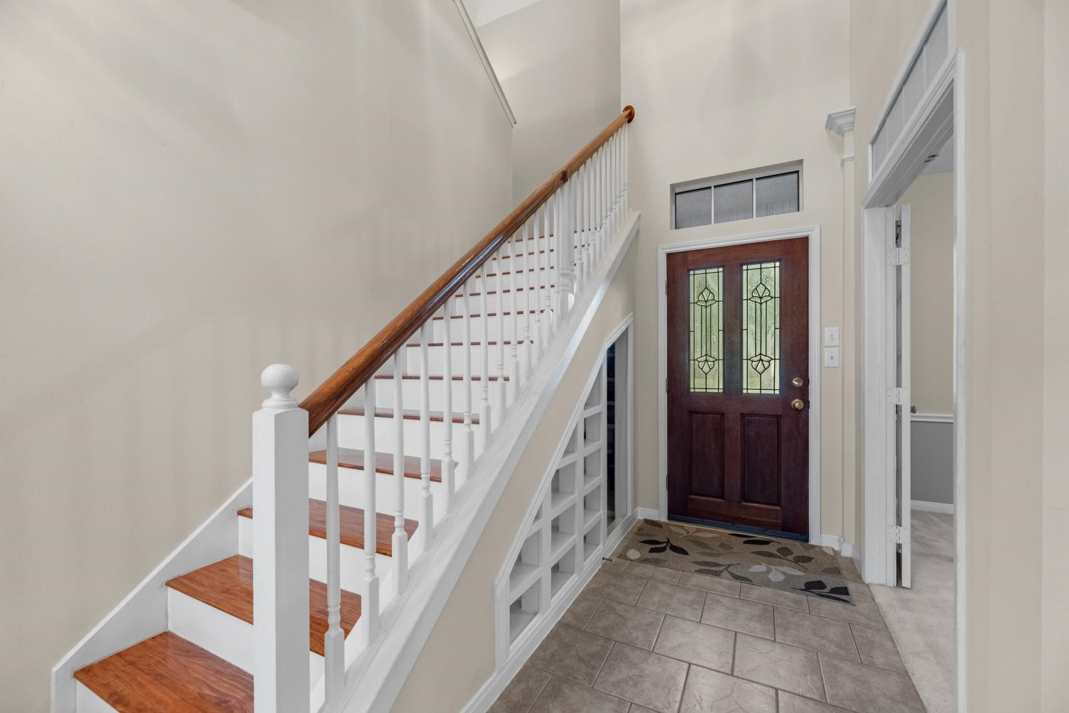 5724 Shady Hollow Court Property Photo 5