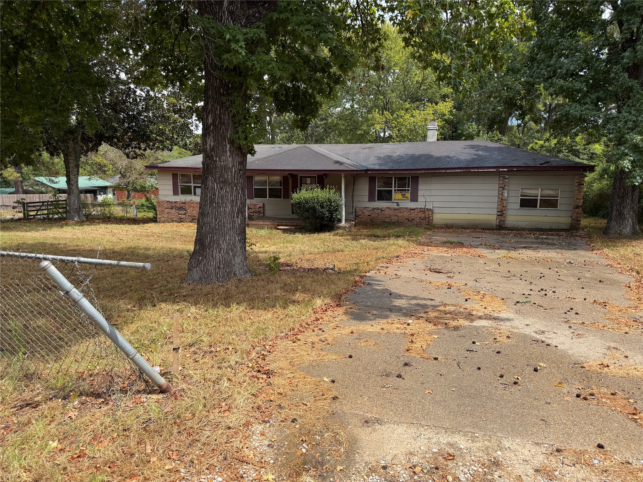 1210 Hemphill Street Property Photo 1