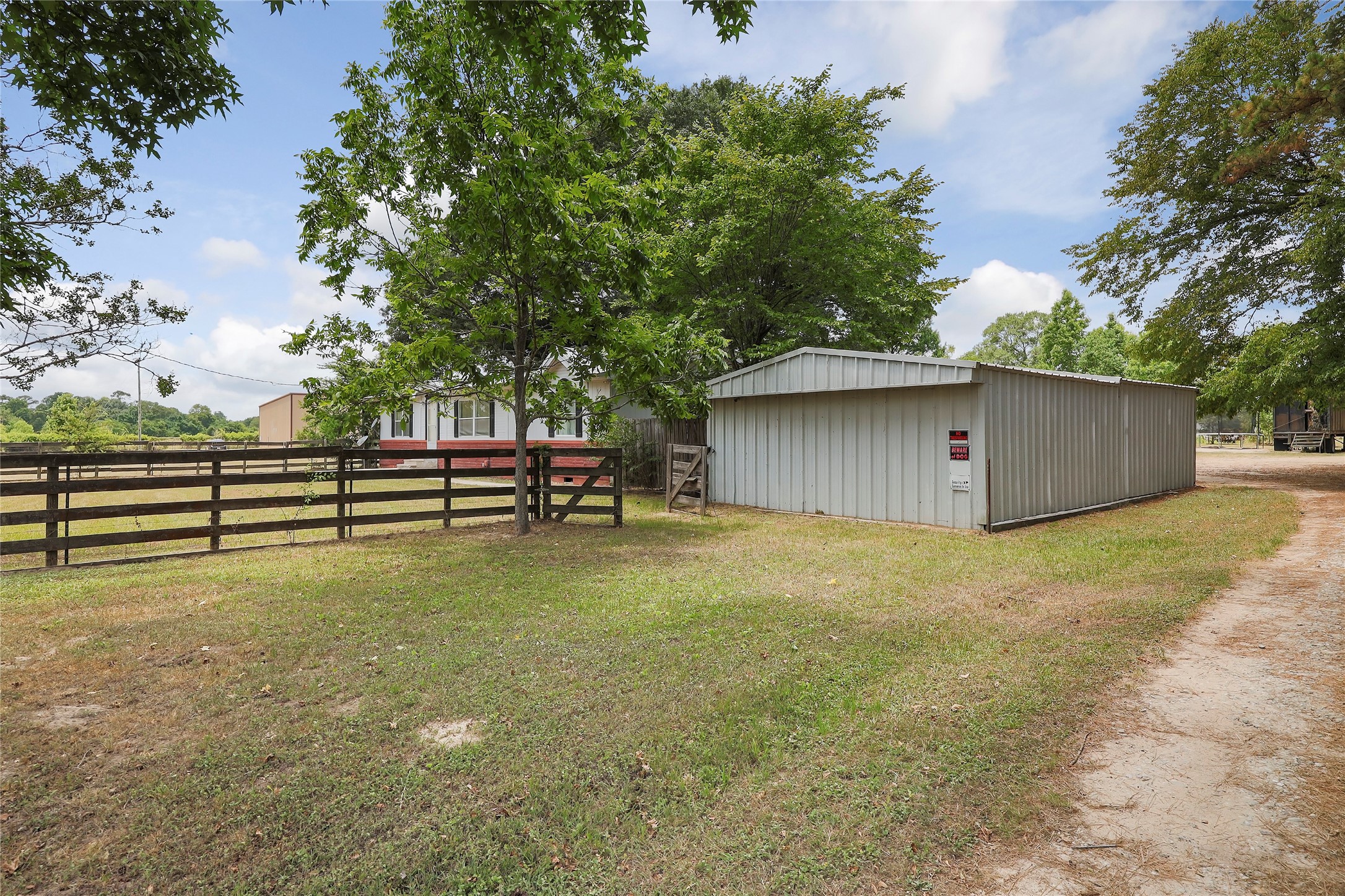 14985 Wiggins Road Property Photo 2