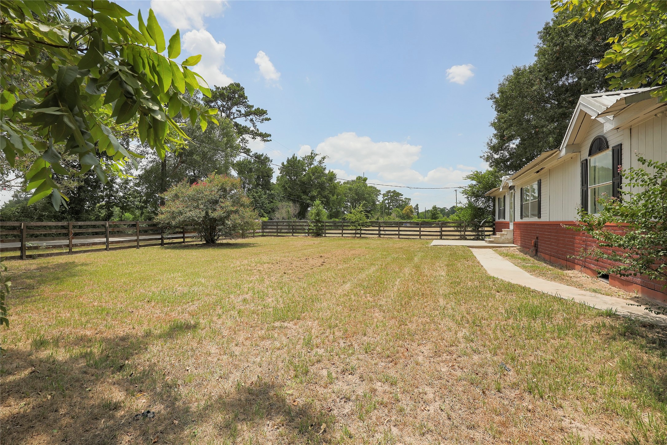 14985 Wiggins Road Property Photo 3