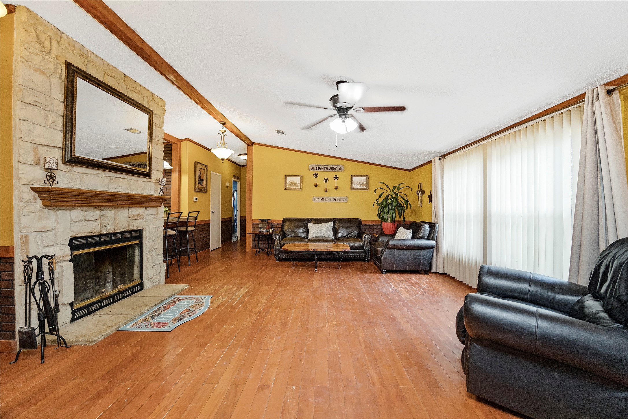 14985 Wiggins Road Property Photo 8