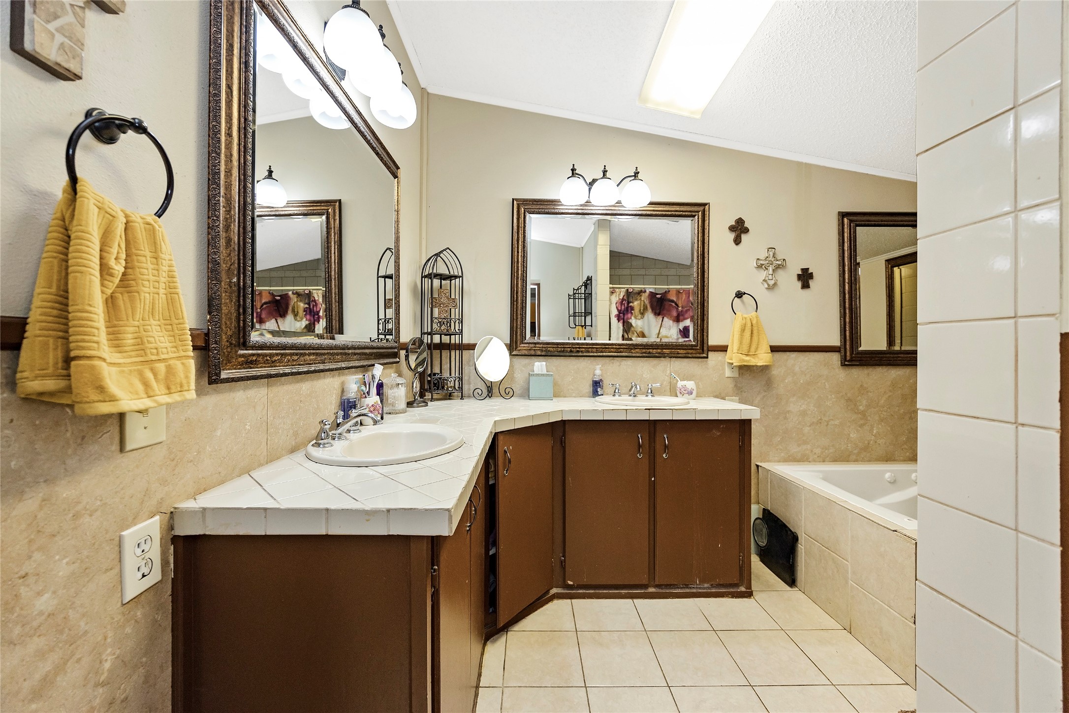 14985 Wiggins Road Property Photo 32