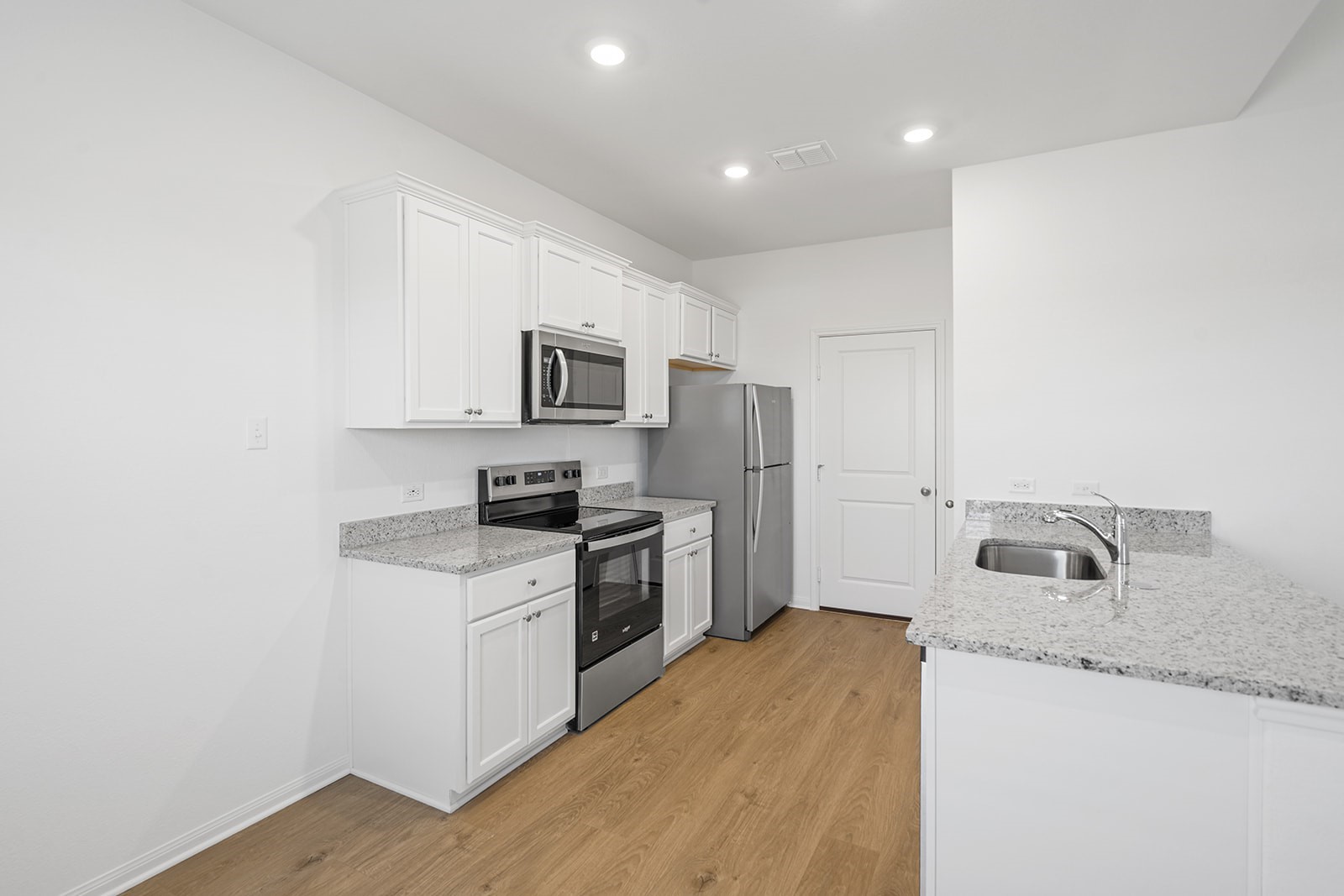 23055 Glory Orchid Drive Property Photo 4
