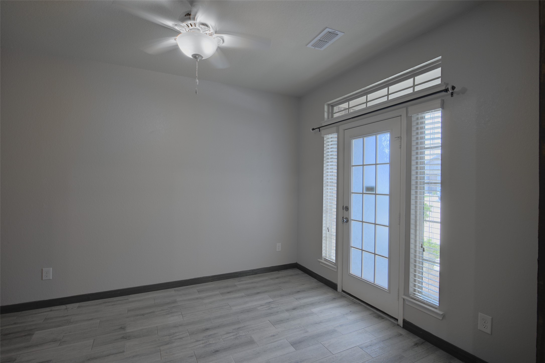 3519 Dryer Park Drive Property Photo 5