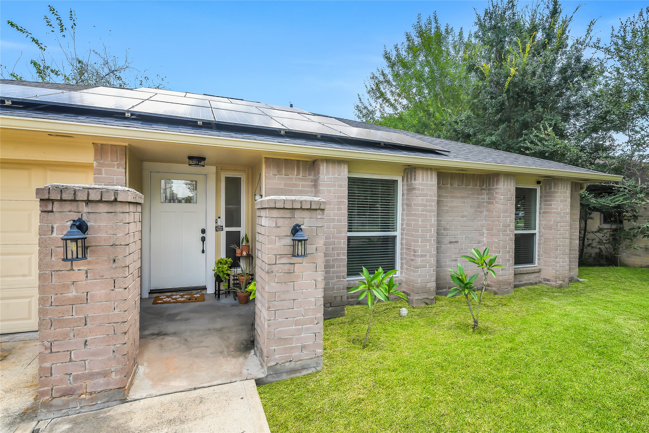 3327 Honey Creek Drive Property Photo 3