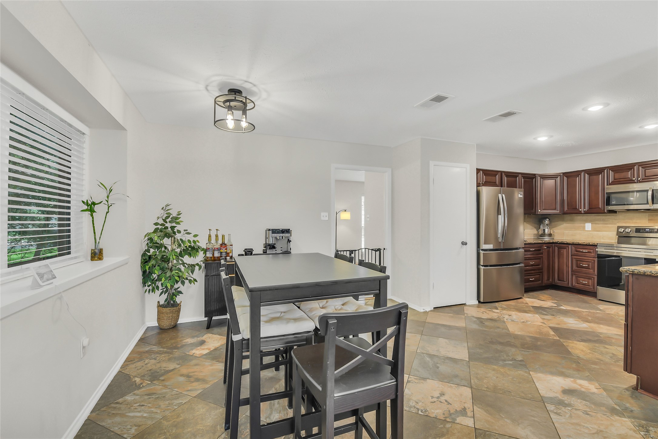 3327 Honey Creek Drive Property Photo 13