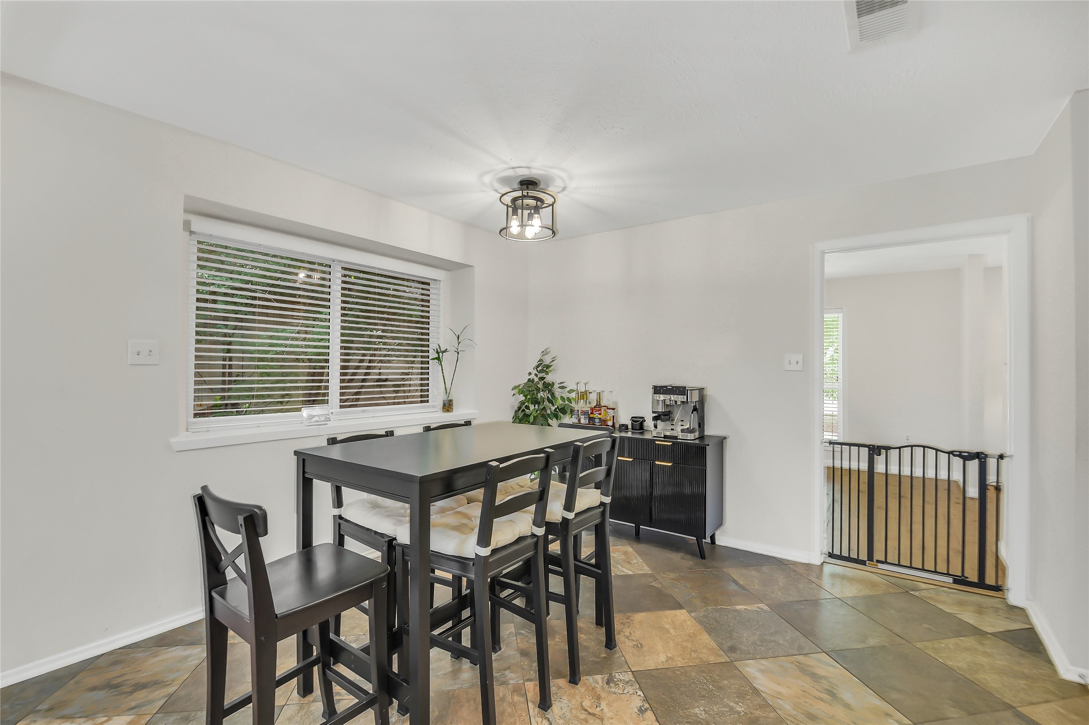 3327 Honey Creek Drive Property Photo 14
